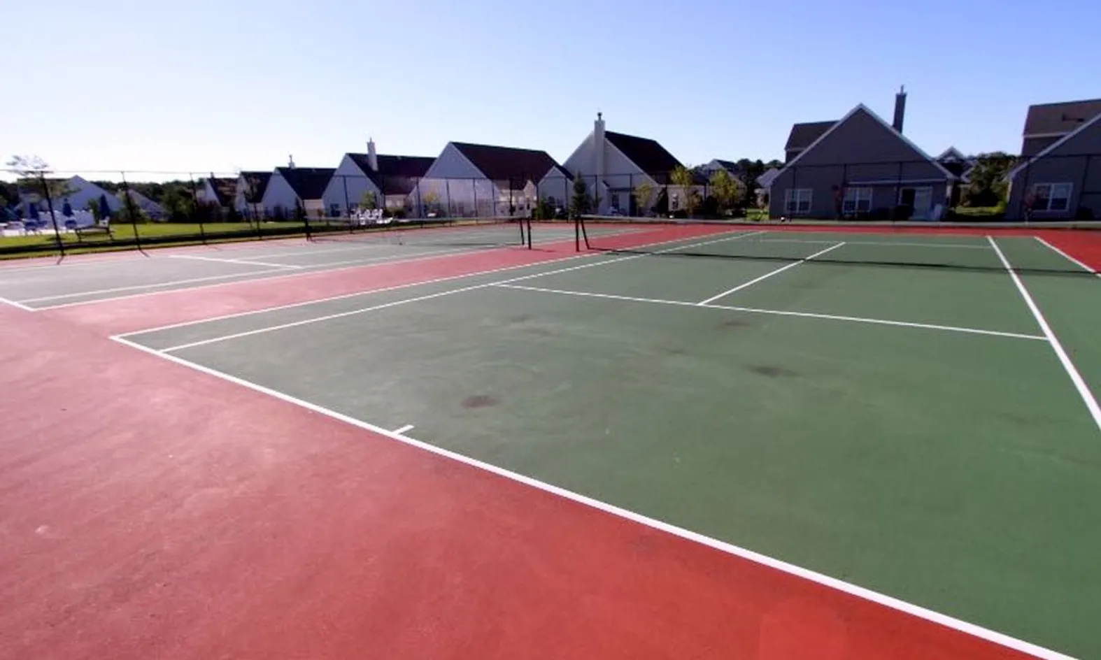 2 Tennis Courts