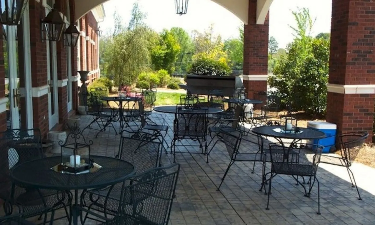 The Magnolia Room - Outdoor Patio