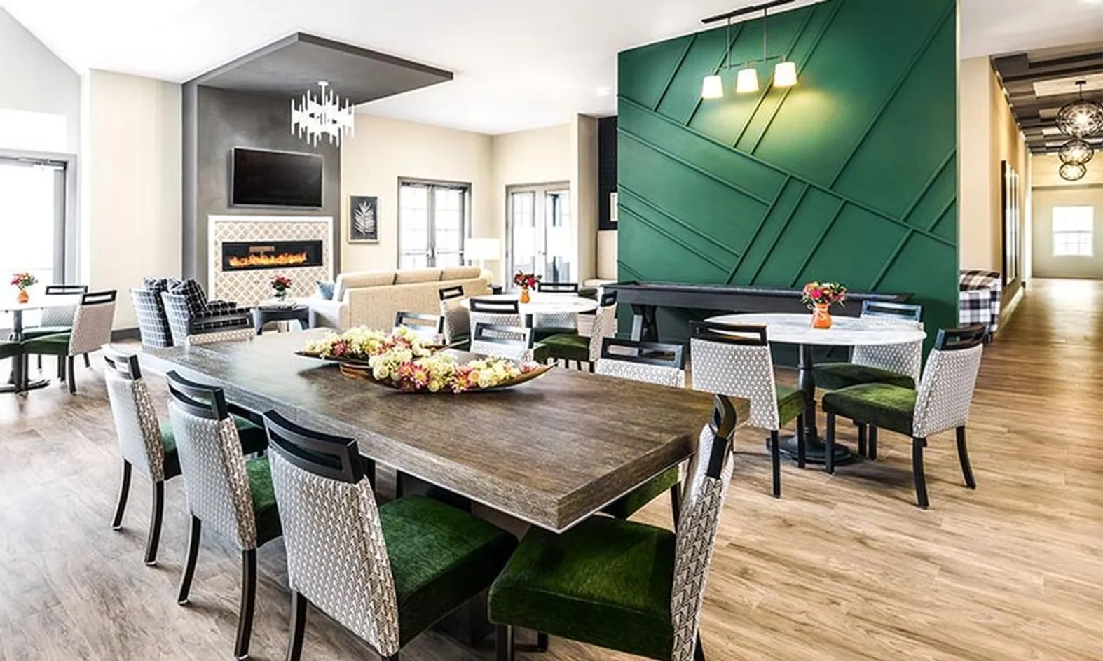 Clubhouse Dining