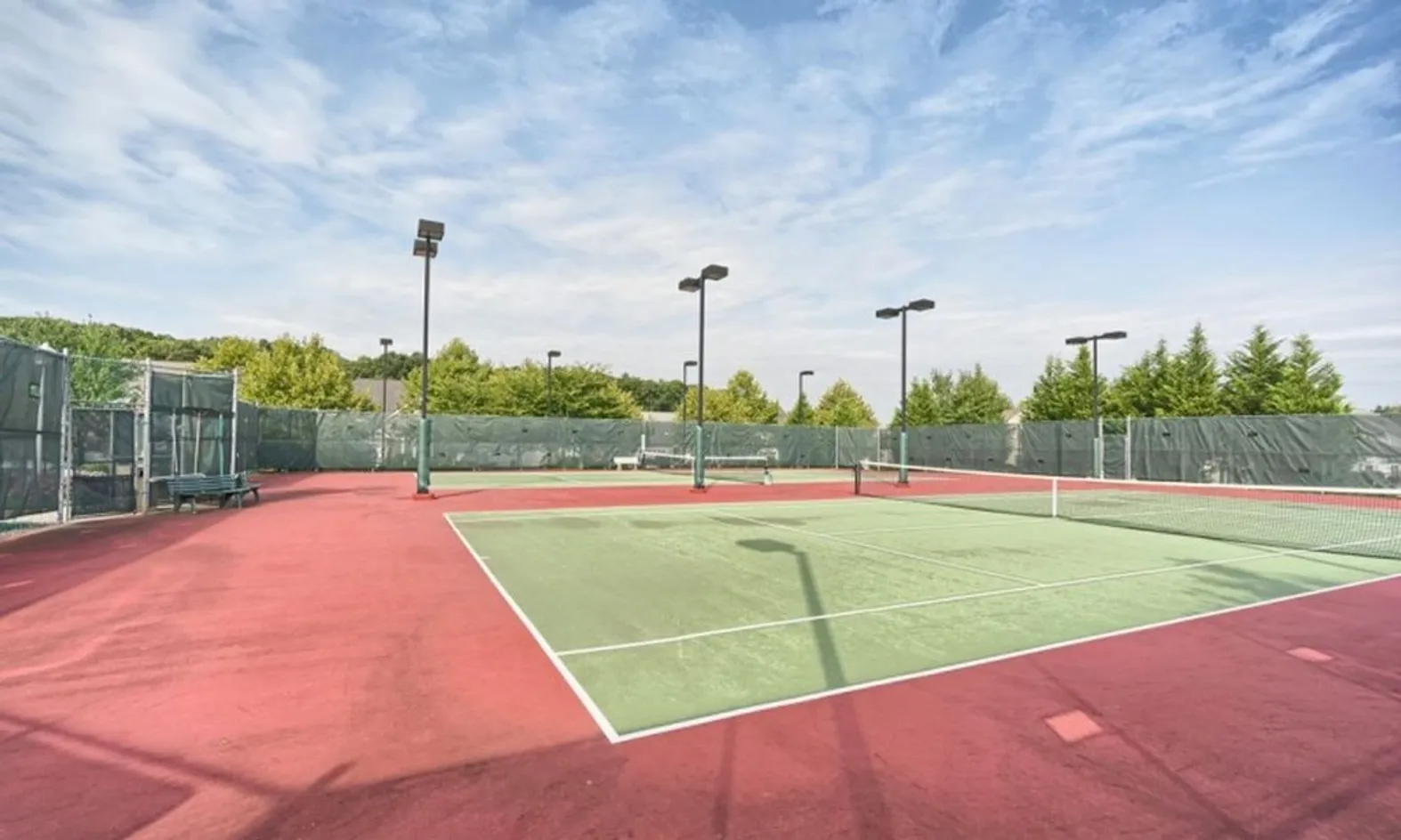 2 Tennis Courts