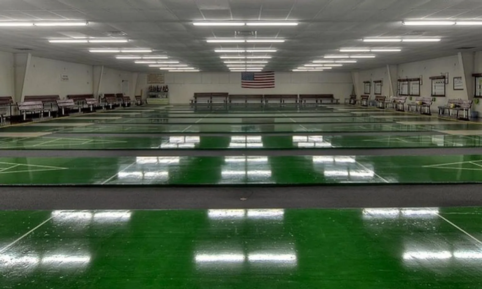 10 Indoor Shuffleboard Courts