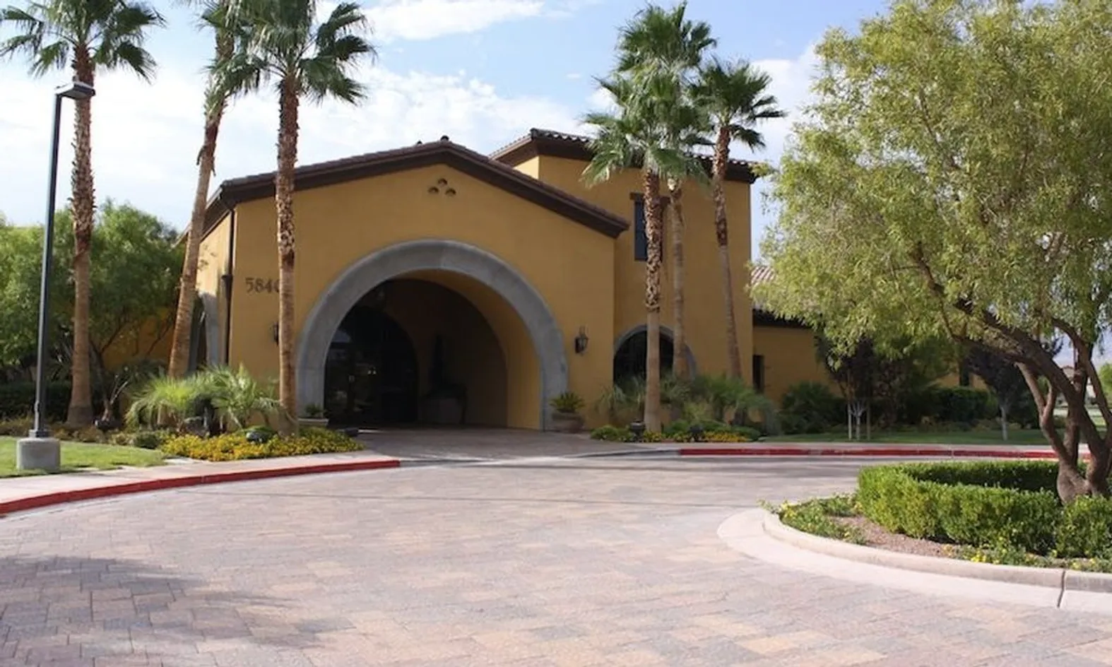 ClubhoArdiente - North Las Vegas NVuse - 20,000 Sq. Ft.