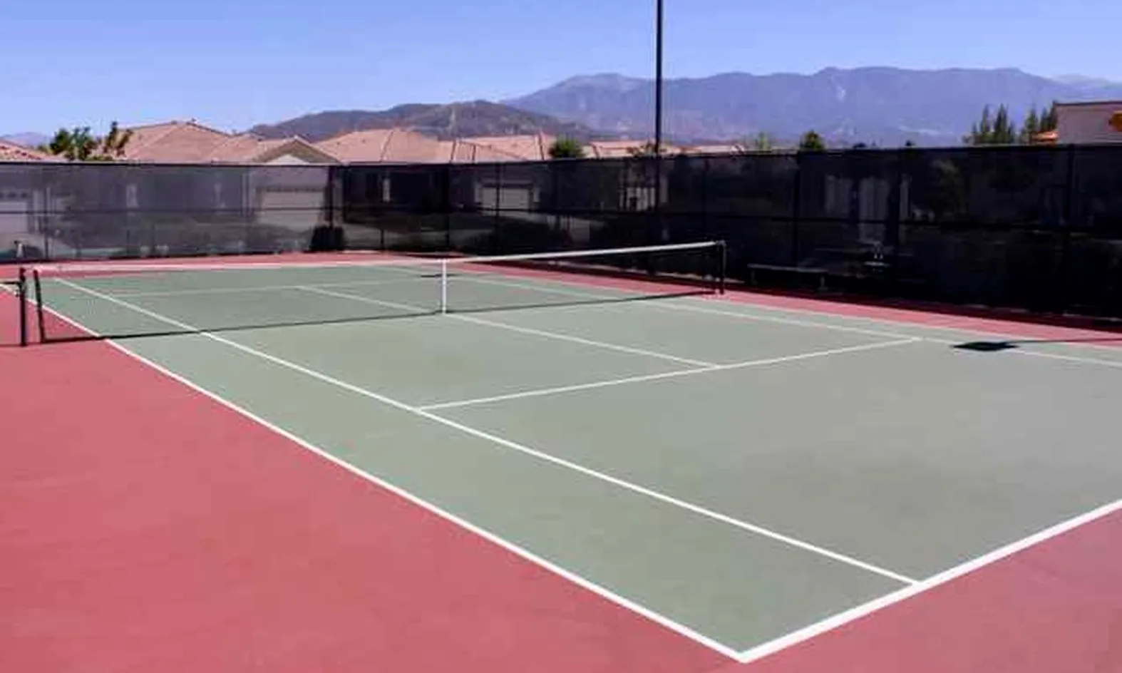 2 Tennis Courts