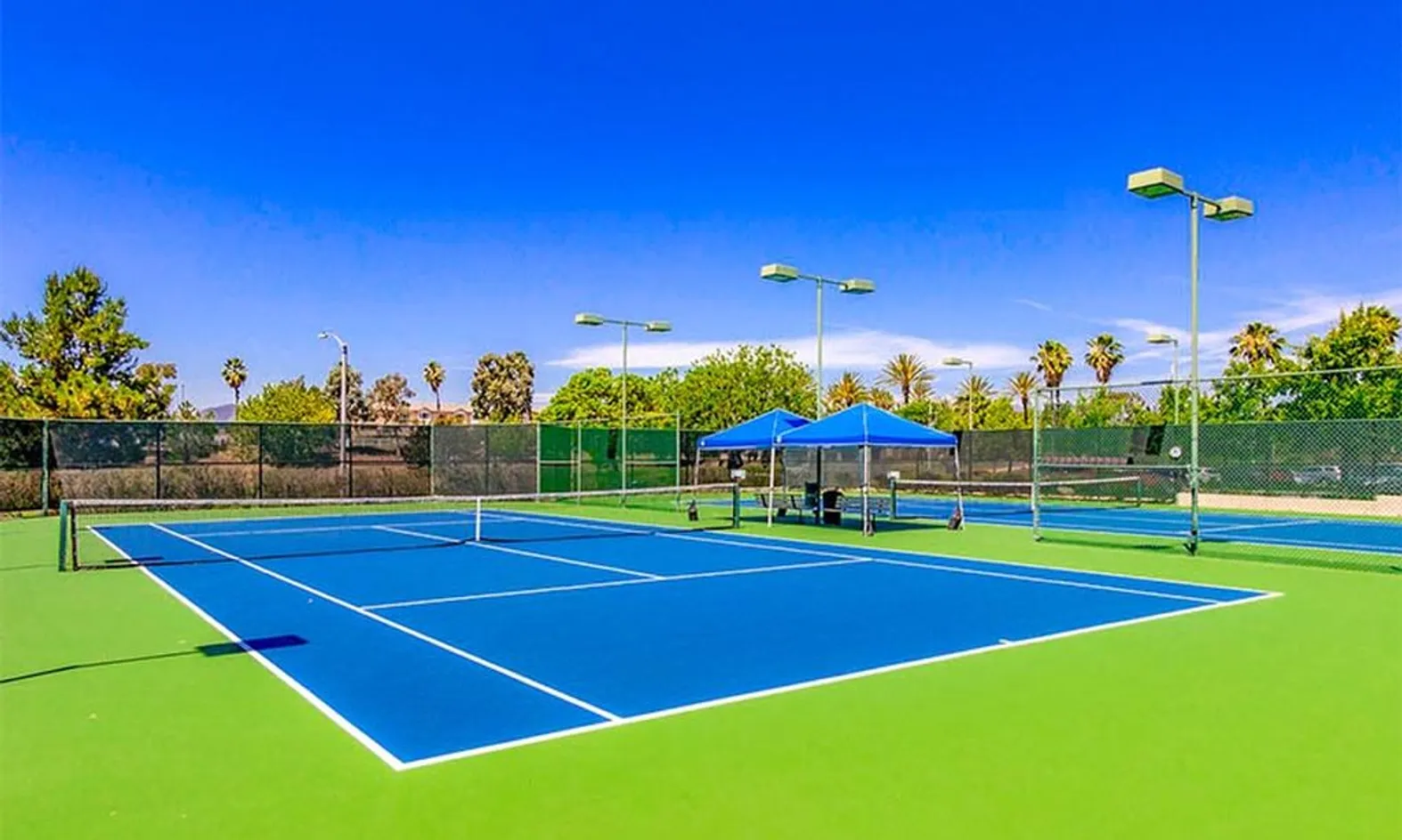 2 Tennis Courts