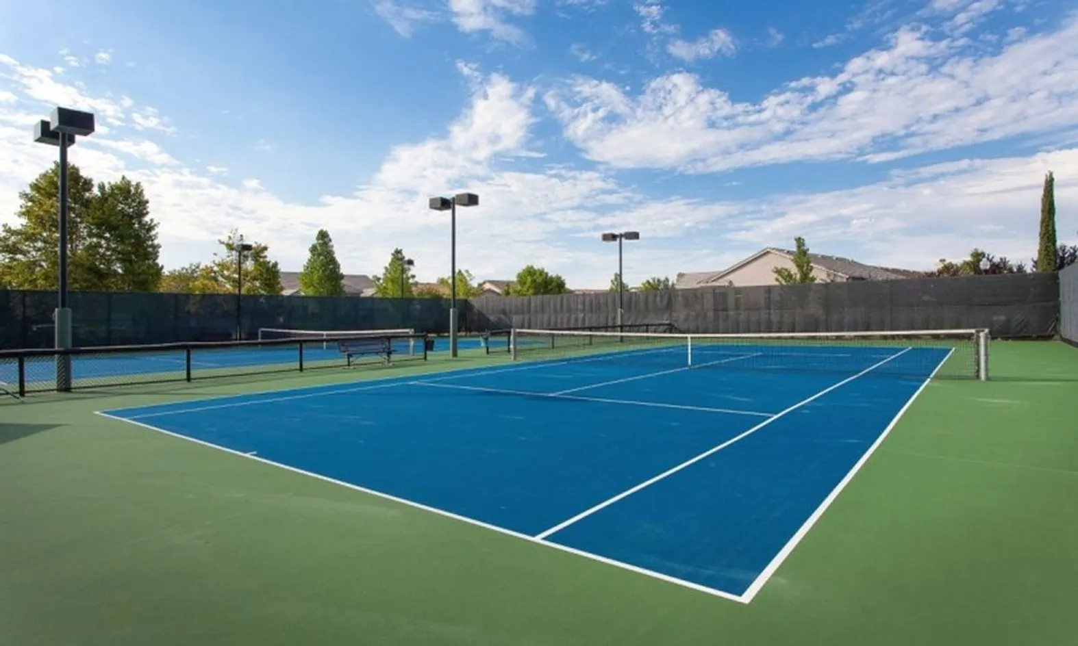 2 Tennis Courts