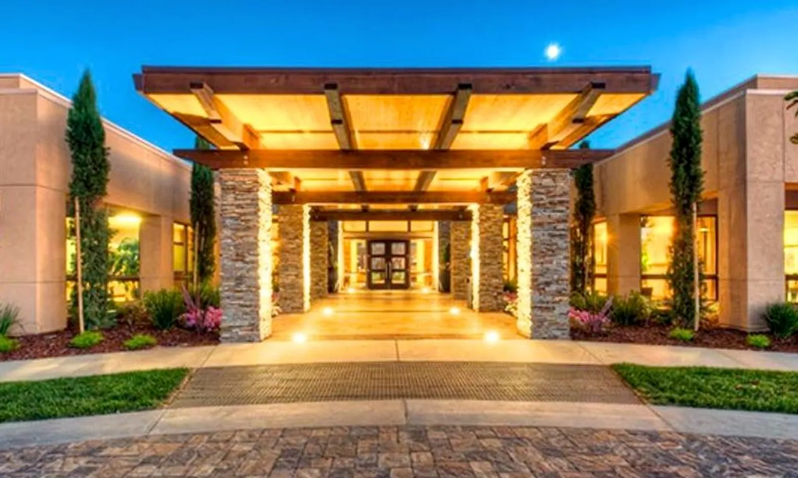 Club Los Meganos - 34,000 Sq. Ft.