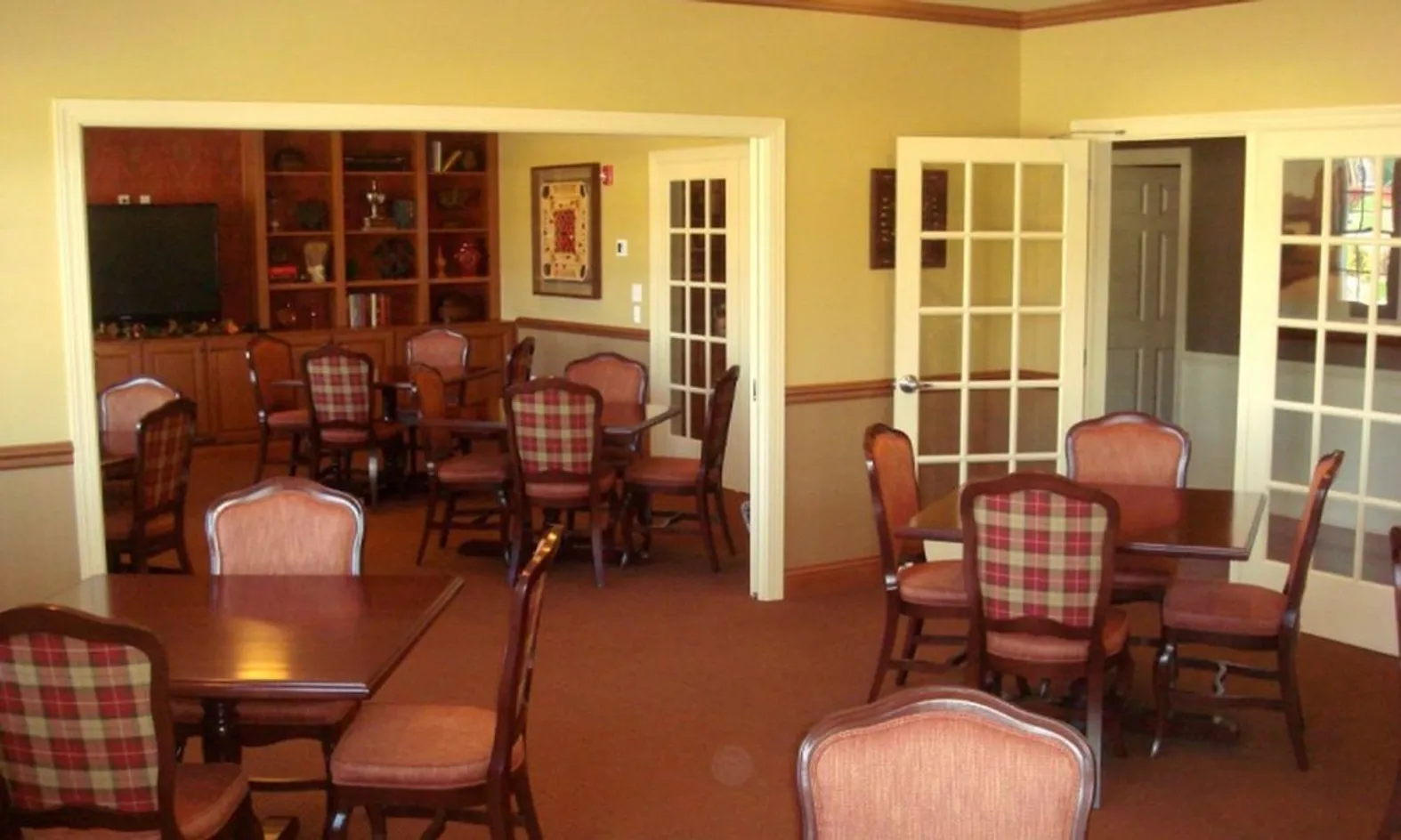Hobby & Game Room