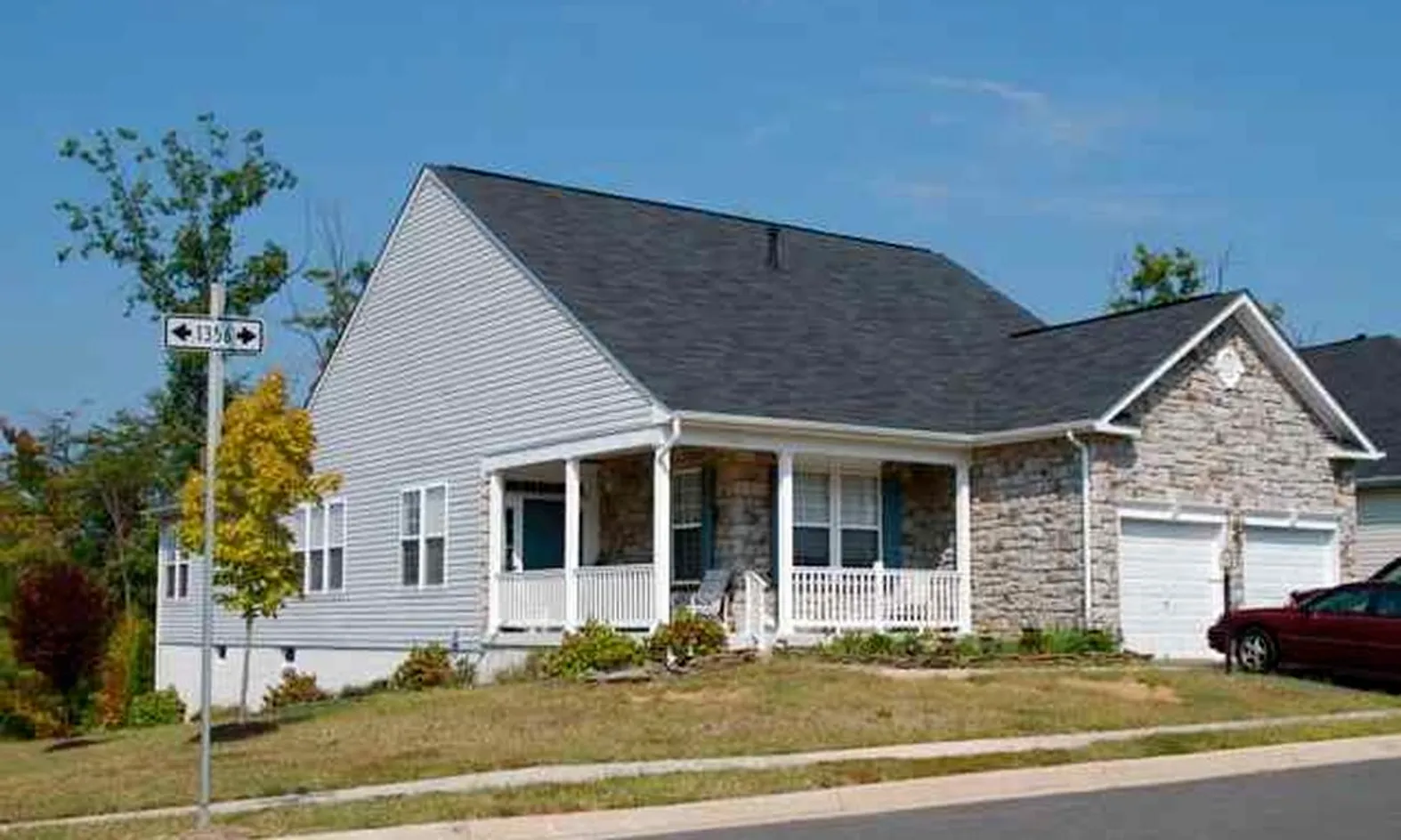100 Low-Maintenance Homes