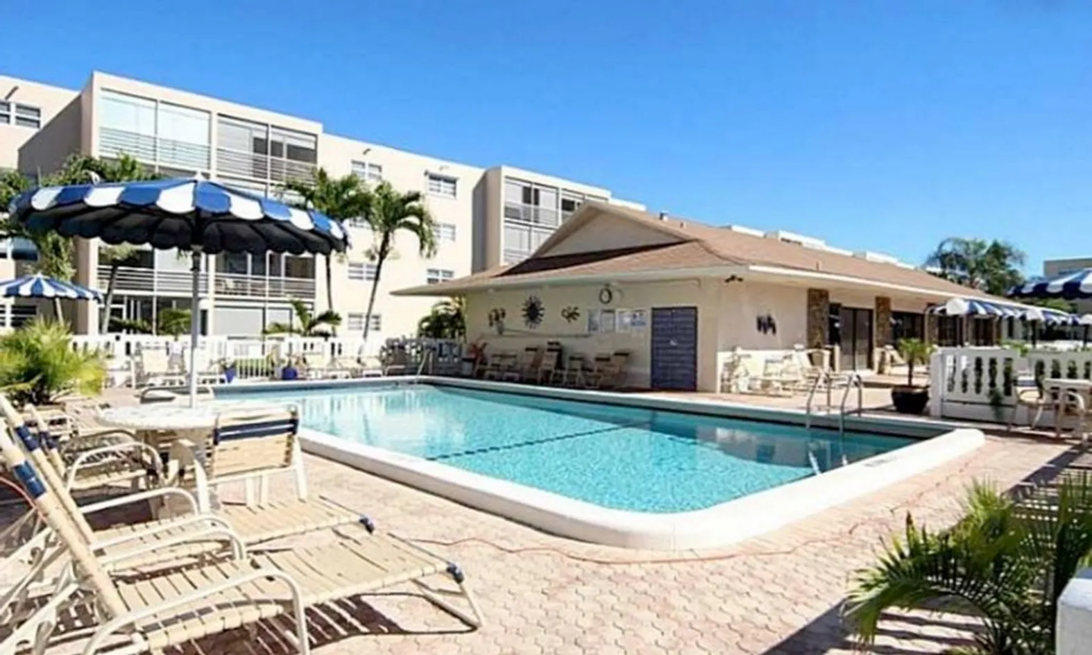 3 Outdoor Pools