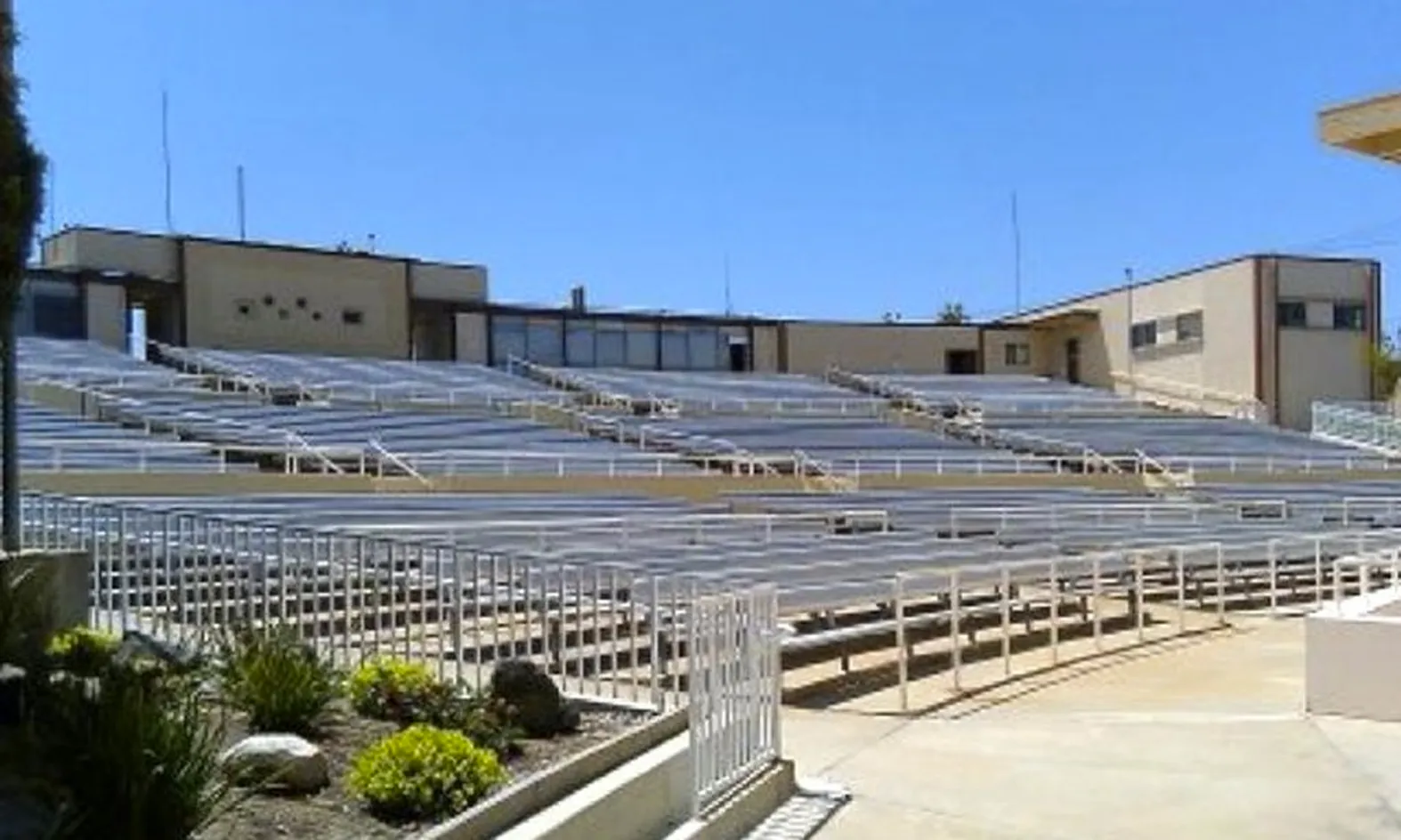 2,500-Seat Amphitheater with Stage