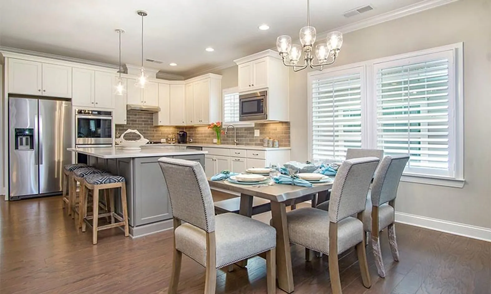 Elegant Dining