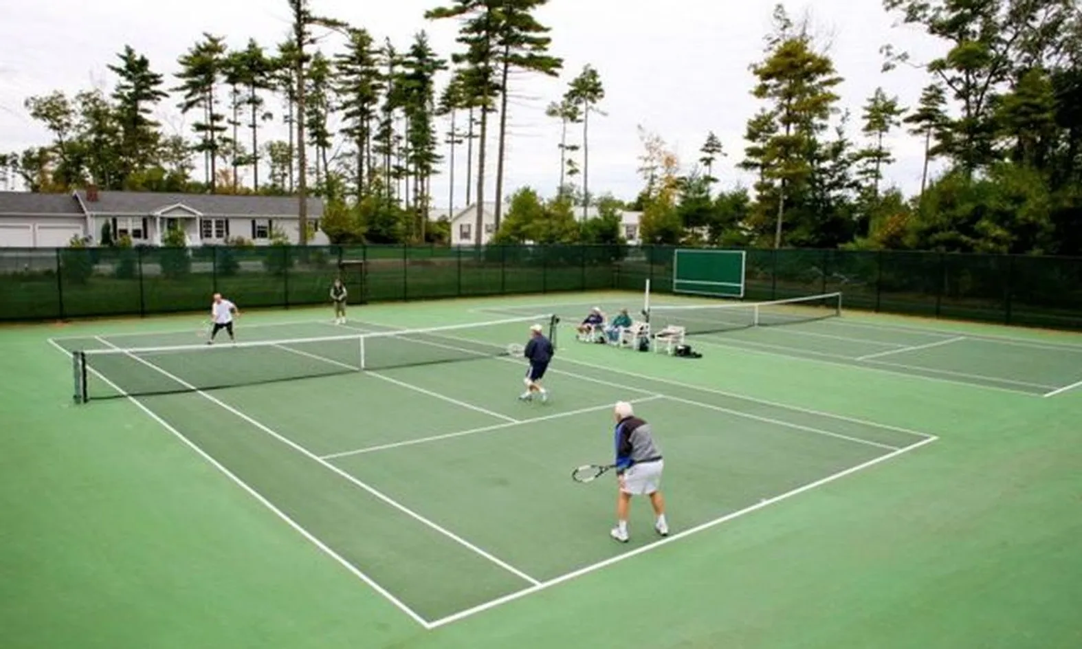 2 Tennis Courts