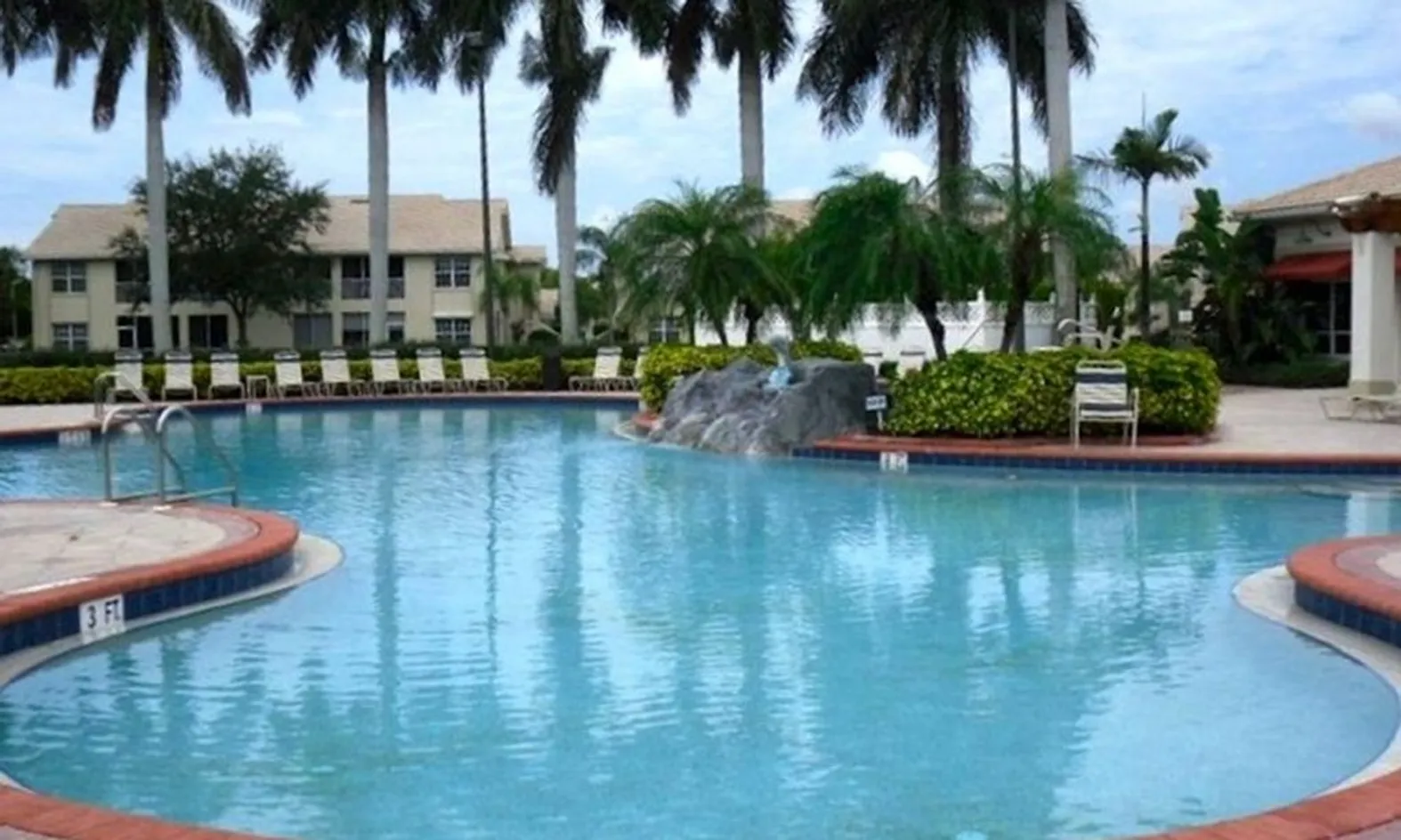 6 Heated Outdoor Pools