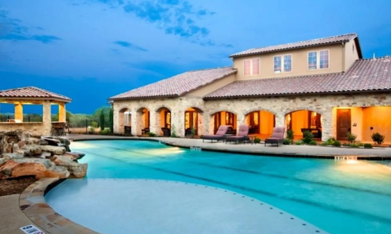 Resort-style Pool