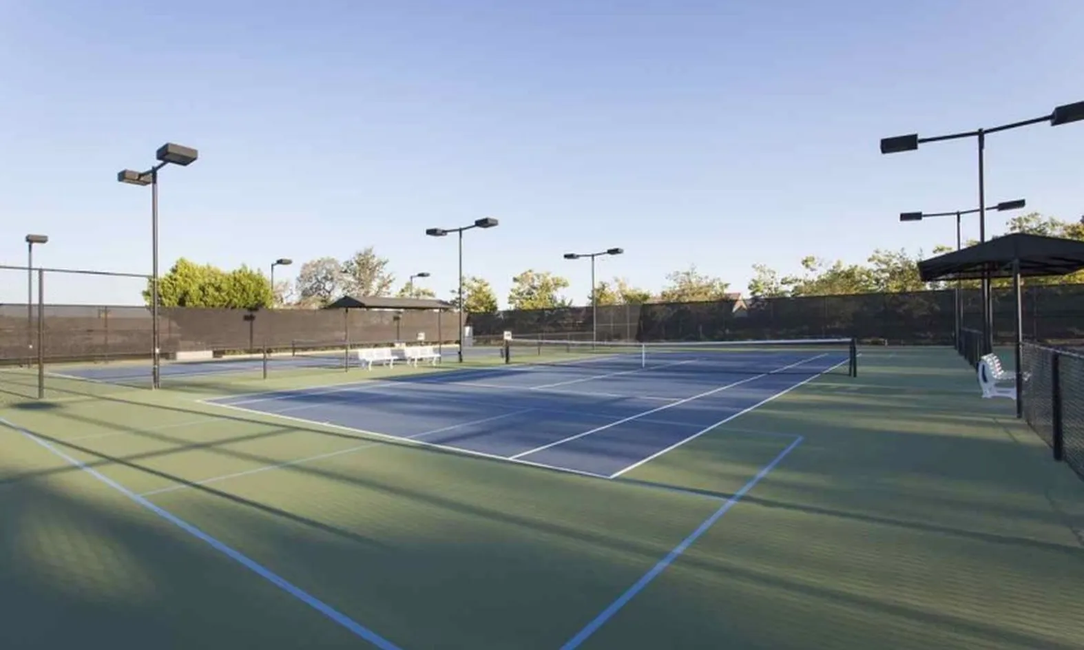 4 Tennis Courts