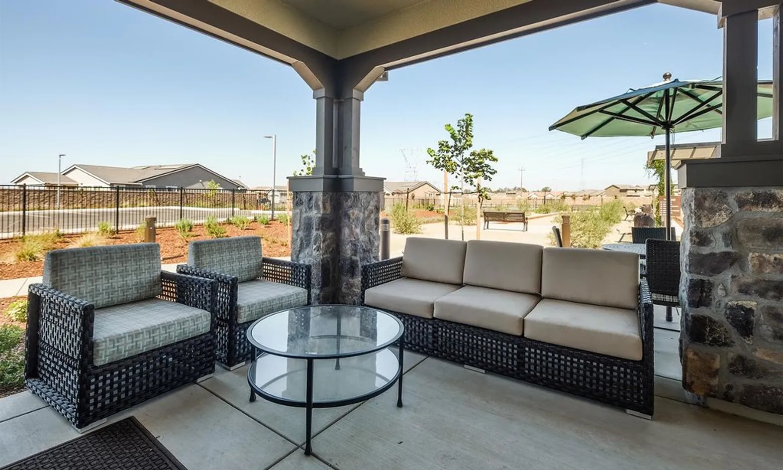 Outdoor Lounge and Fireplace