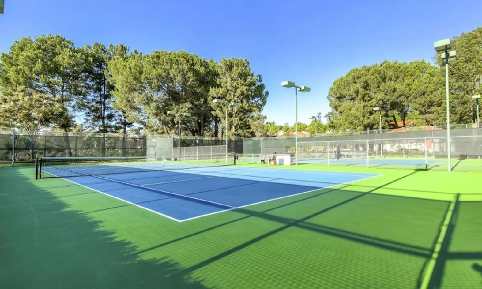 2 Tennis Courts