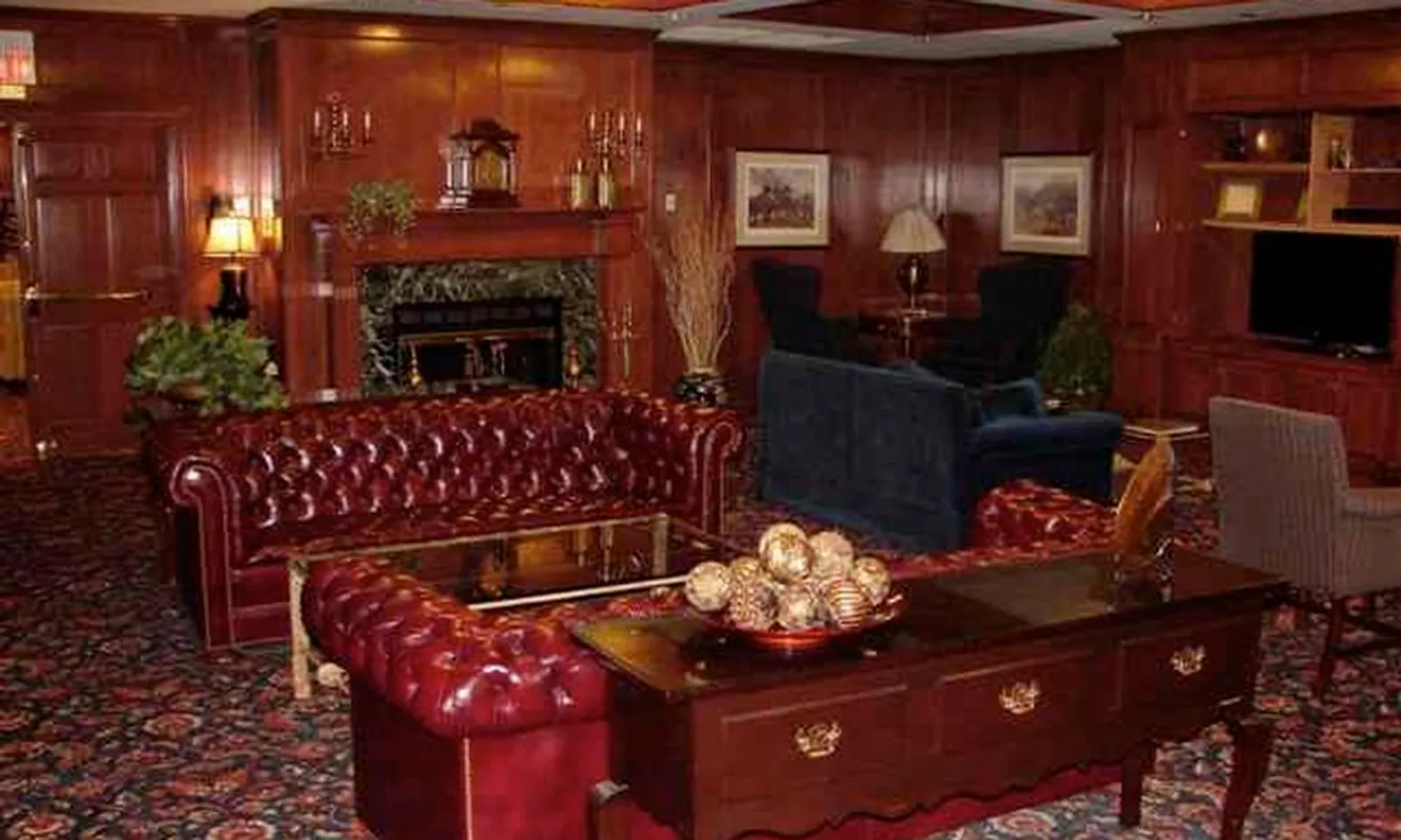 Relaxing Social Lounge