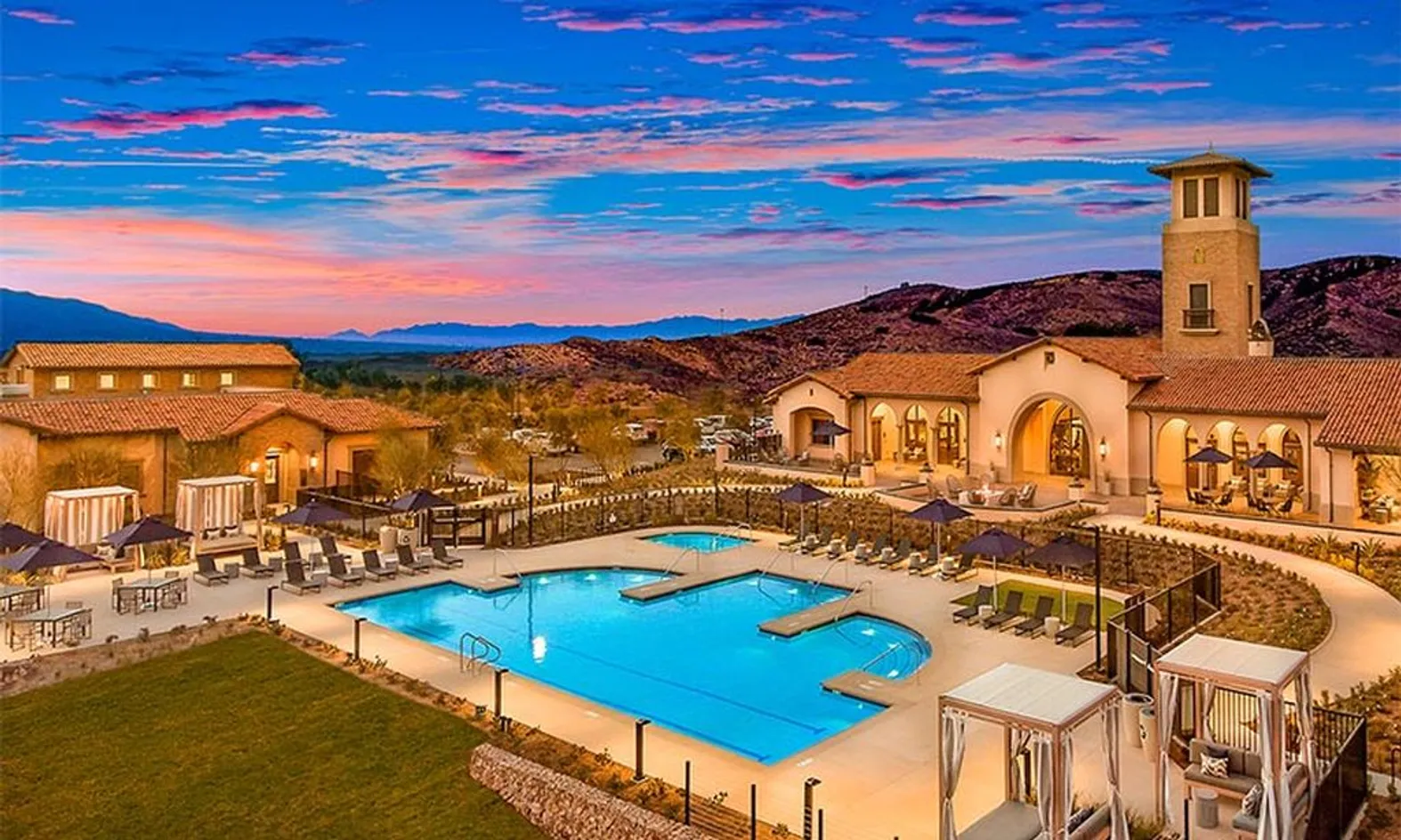 The Terrace Outdoor Resort-Style Pool