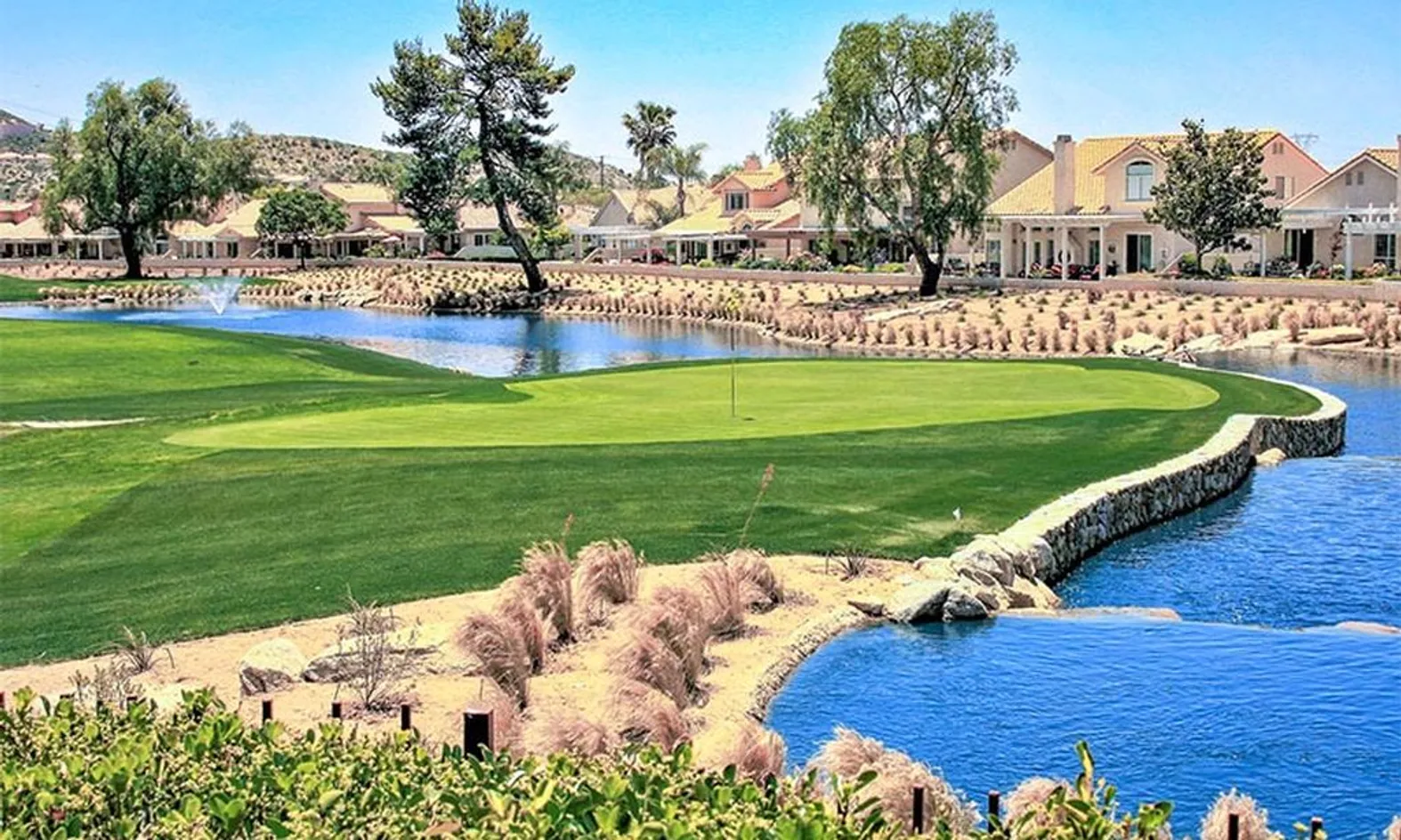 2 Golf Courses