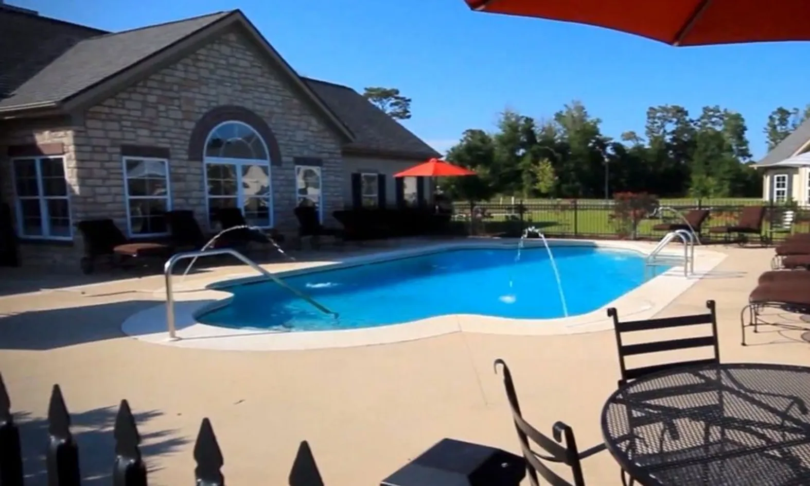 Outdoor Pool & Sundeck