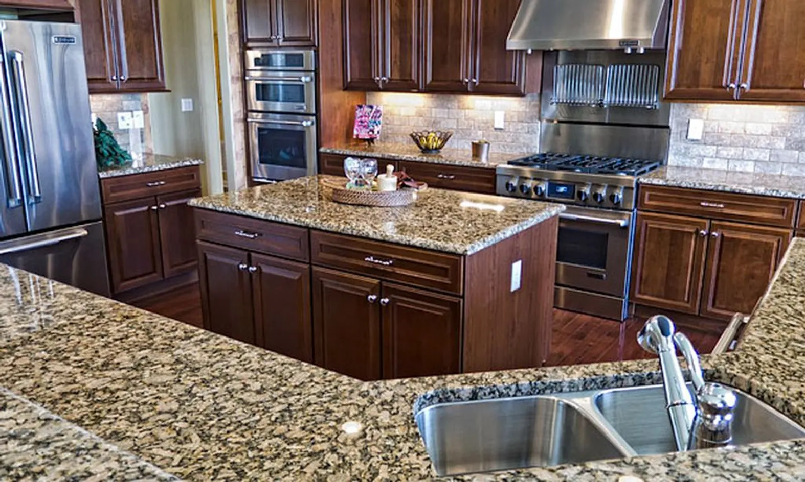 Gourmet Kitchens