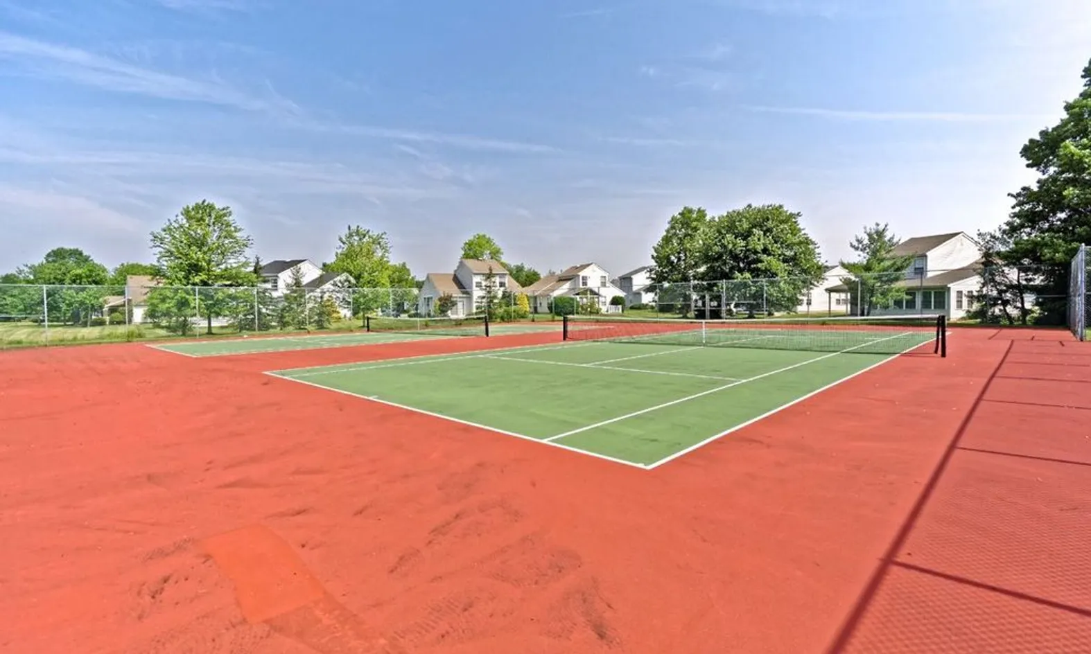 4 Tennis Courts
