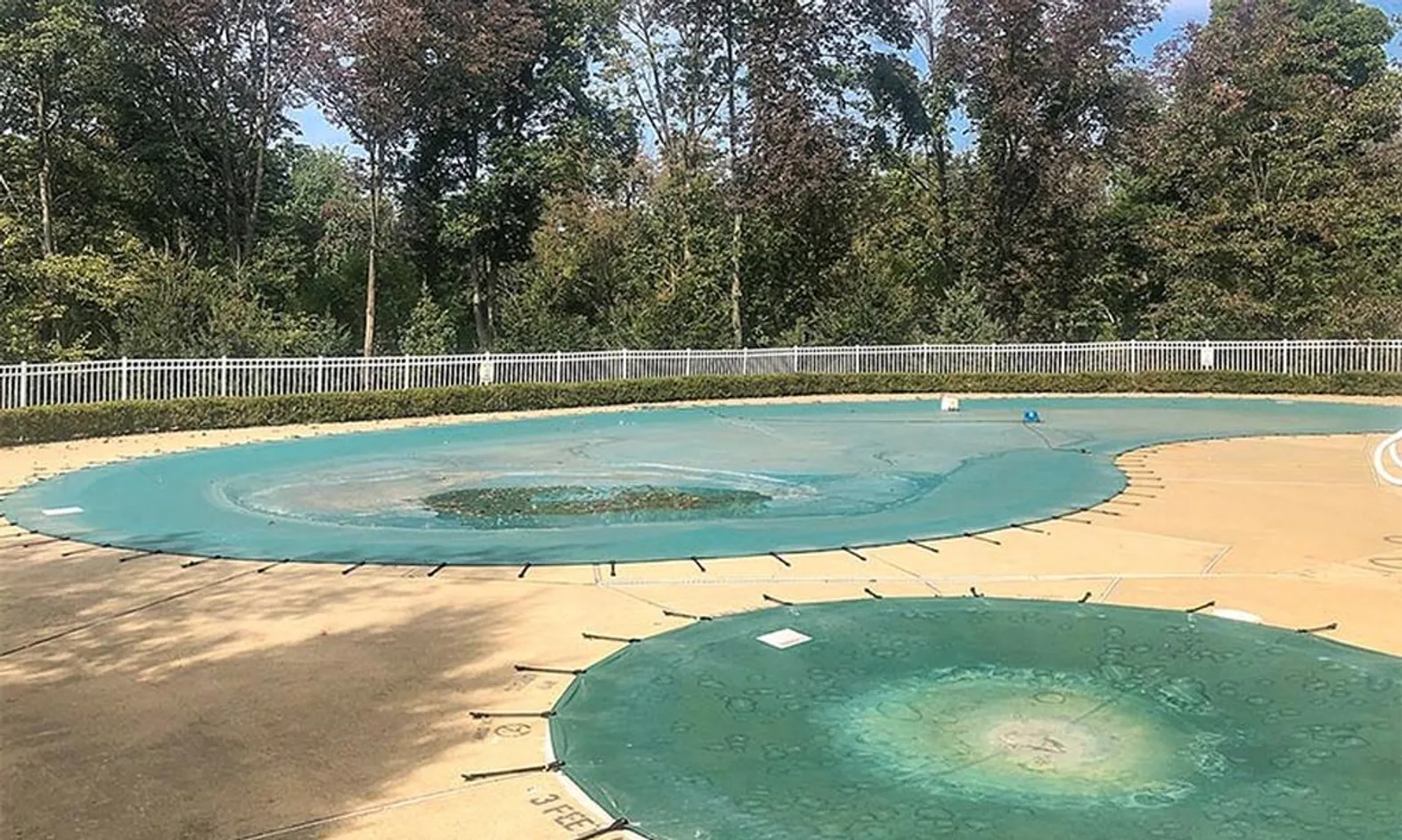 Outdoor Pool & Spa