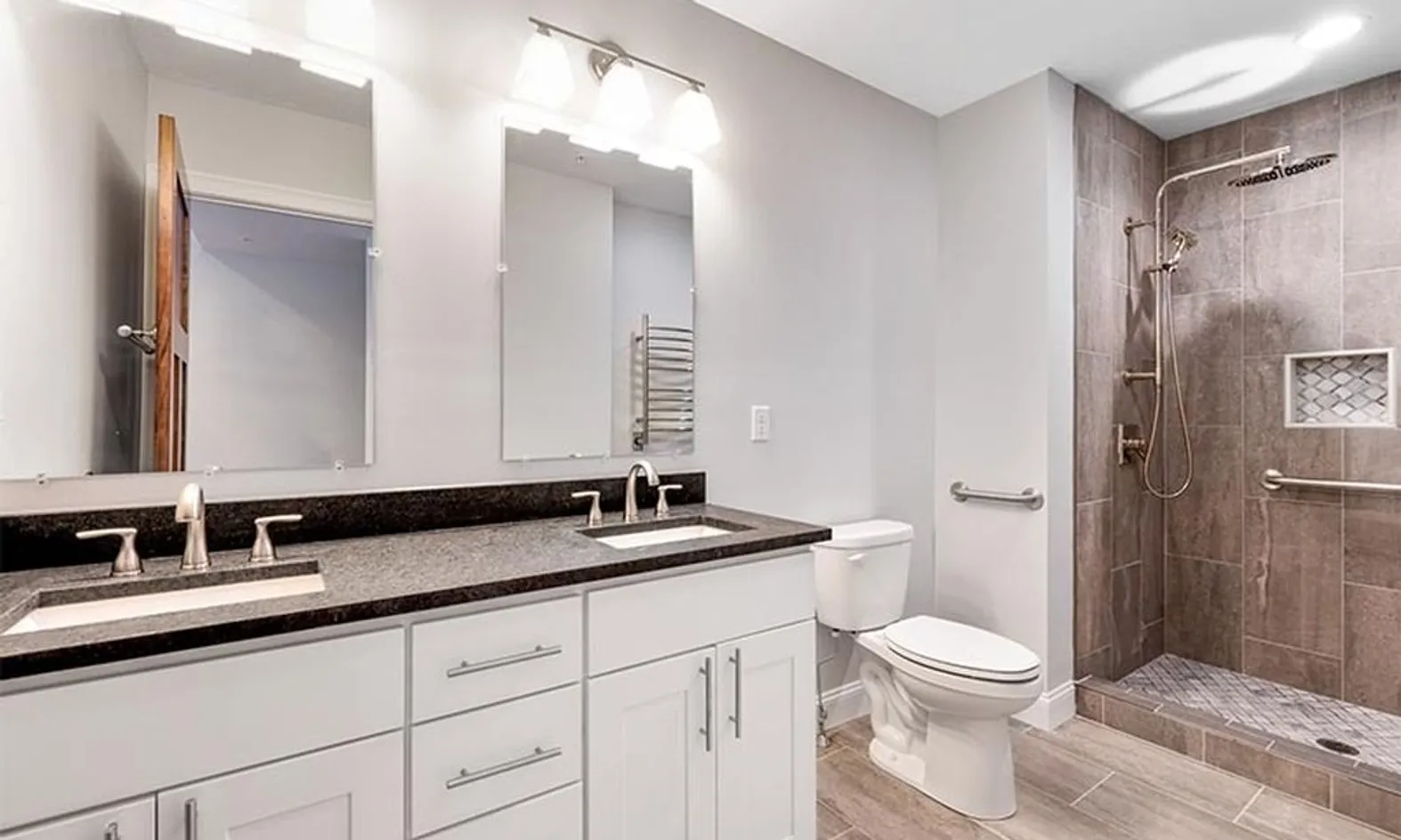 Model Master Bath