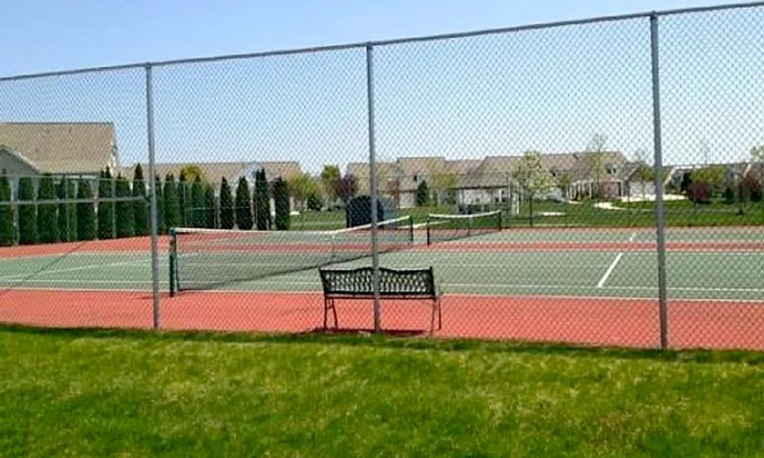 2 Tennis Courts
