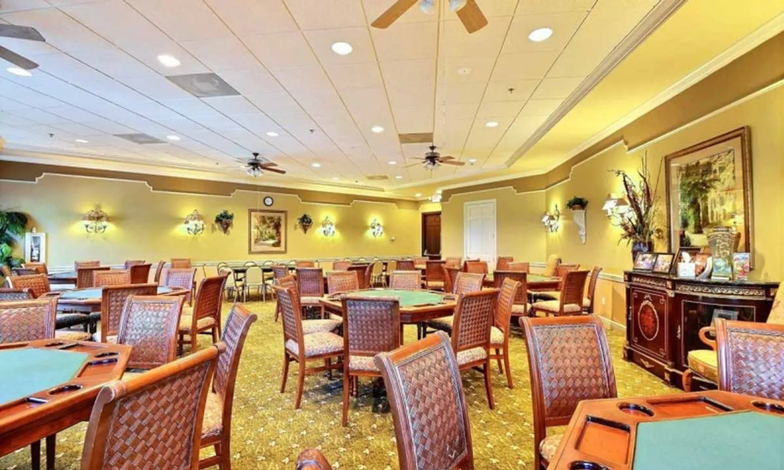 3 Card Rooms