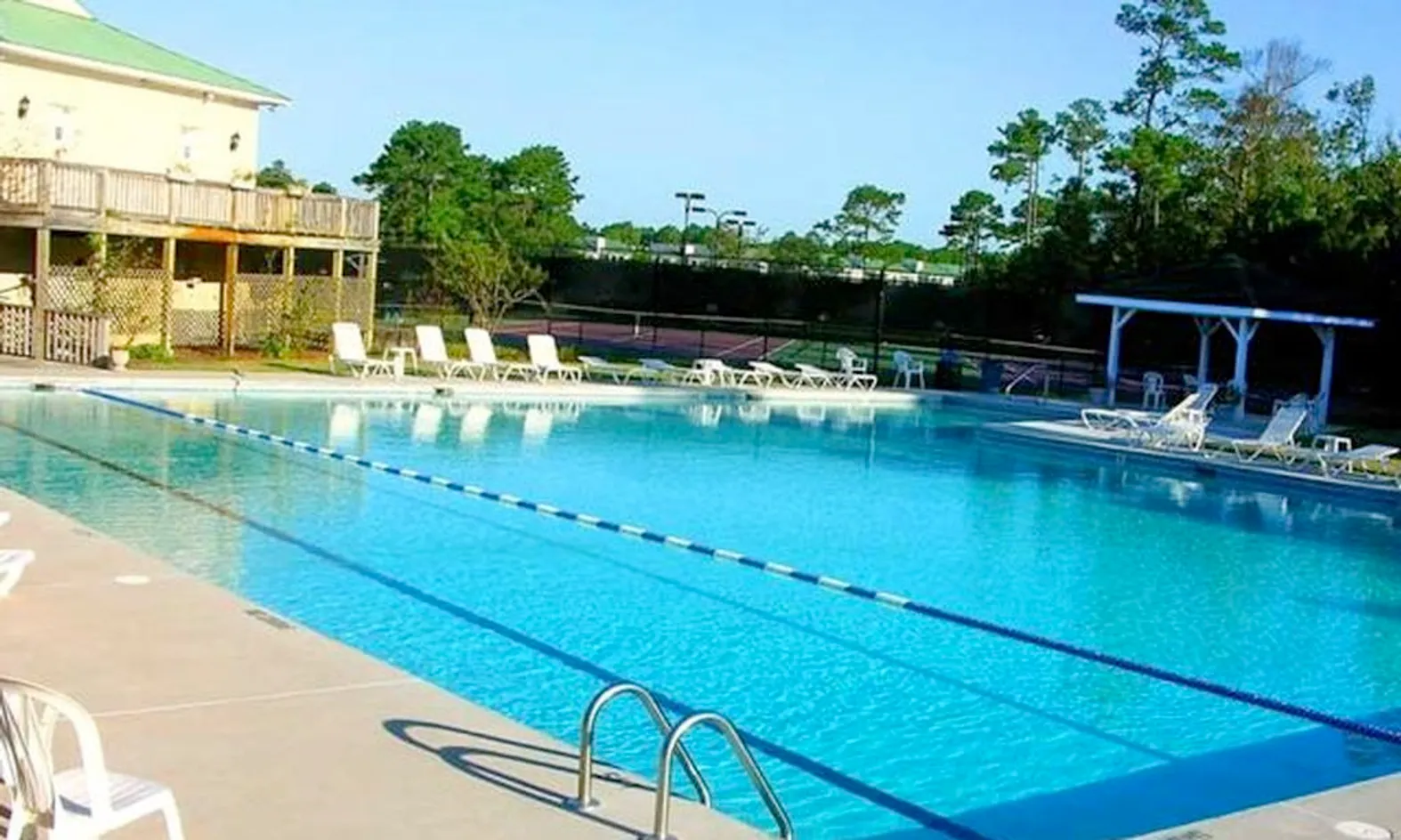 4 Resort-Style Pools