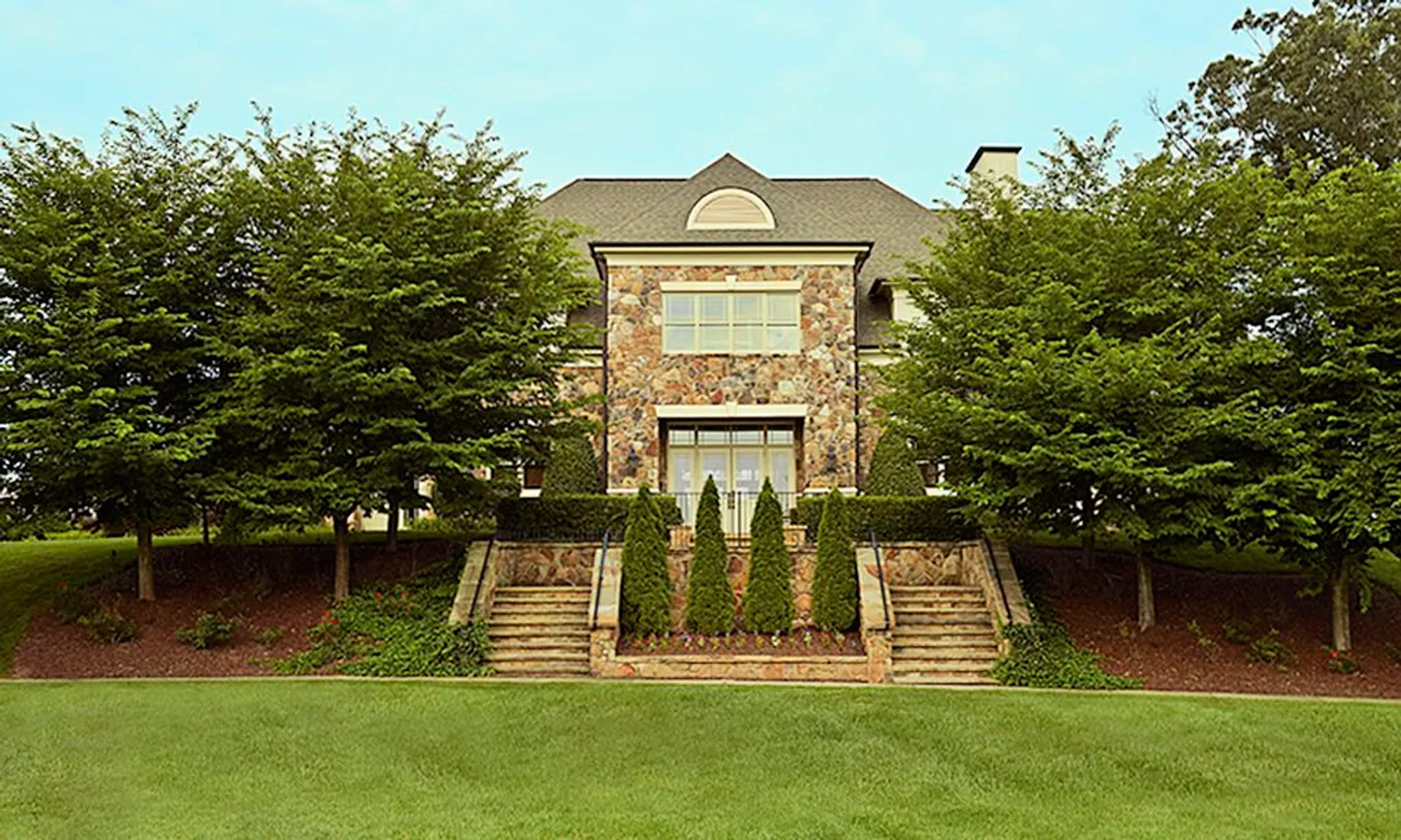 Loch Ridge Manor - 7,300 Sq. Ft.