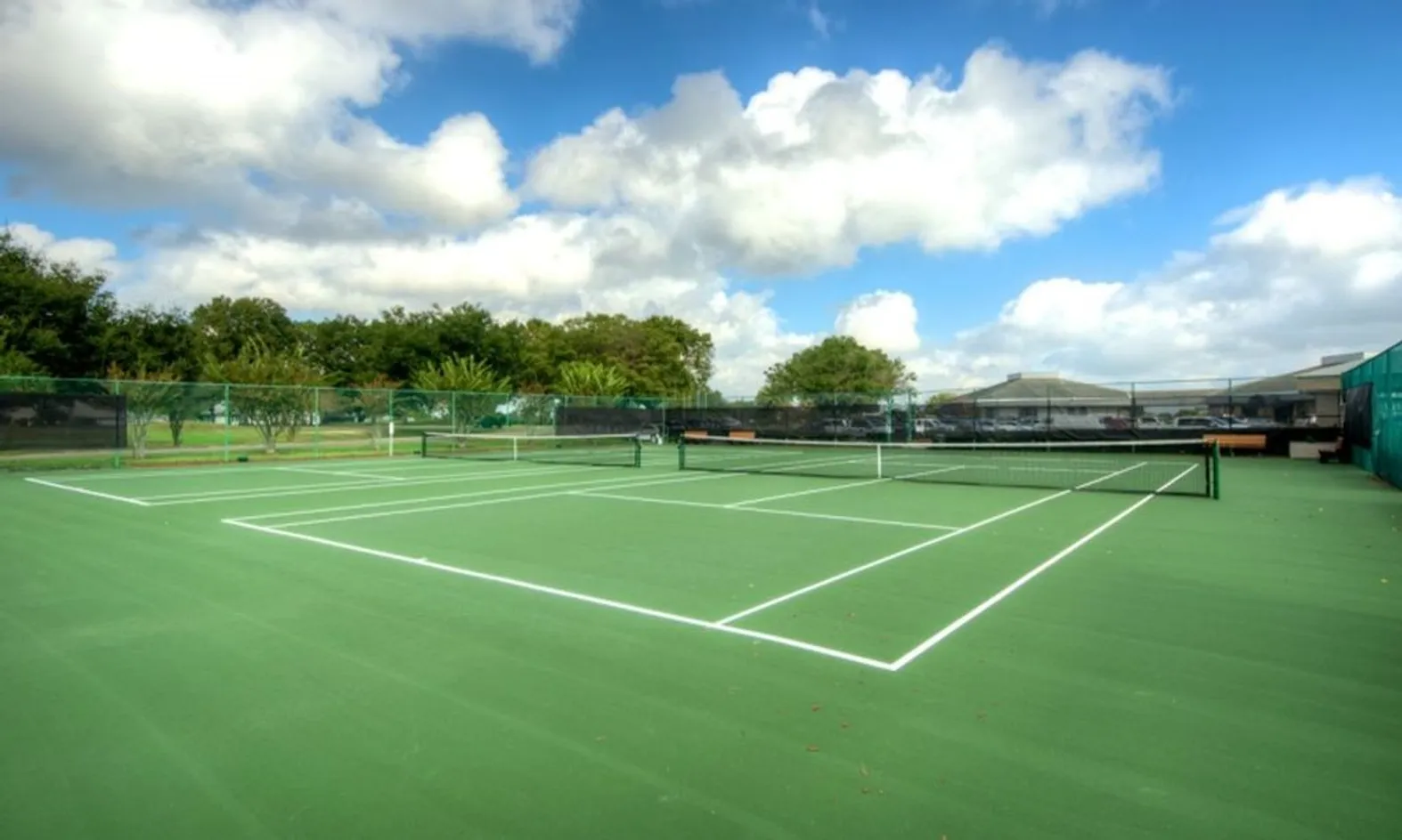 2 Tennis Courts