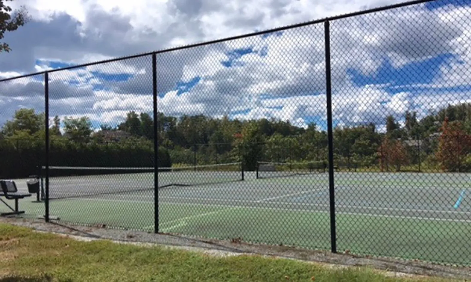 2 Tennis Courts