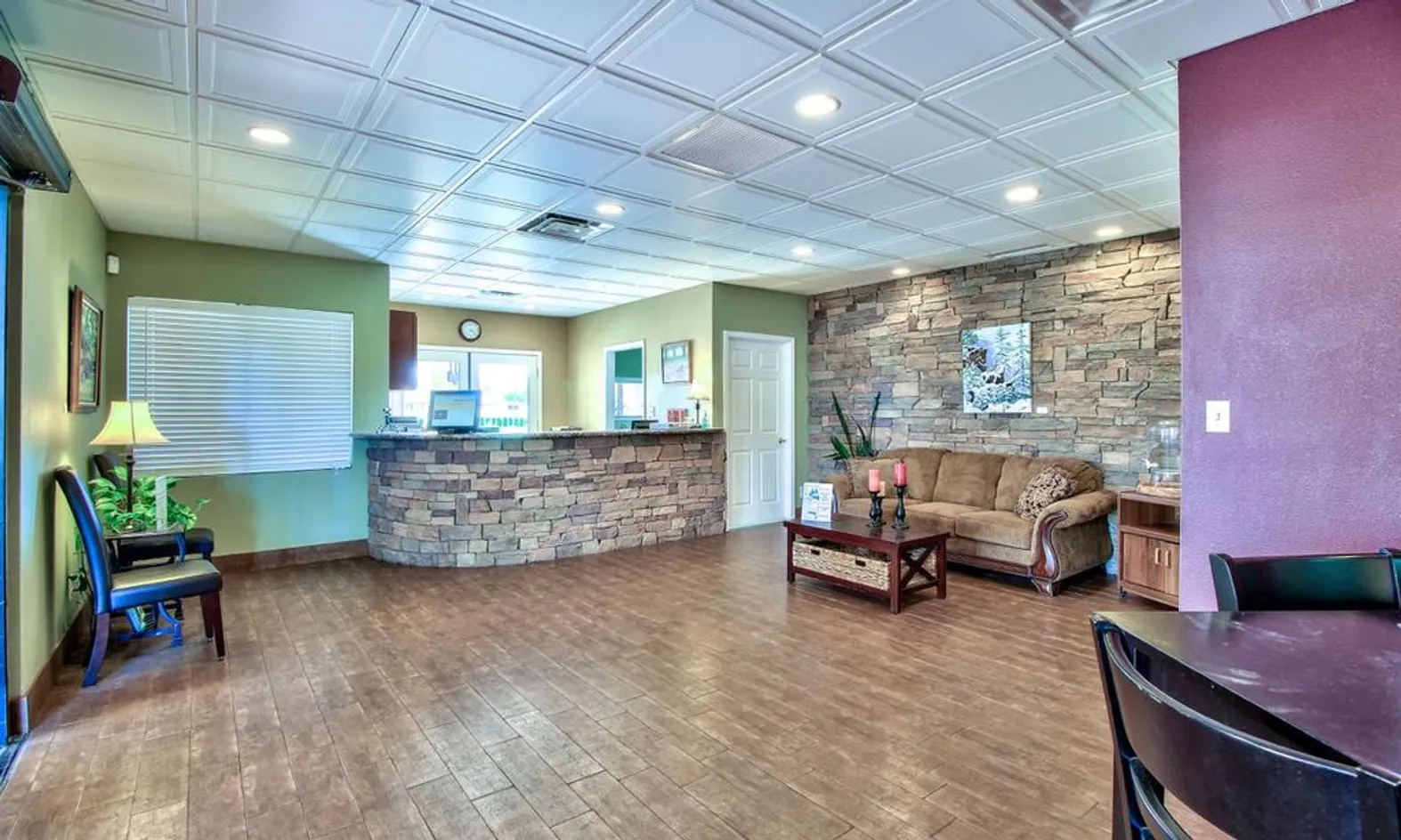 Clubhouse Lobby