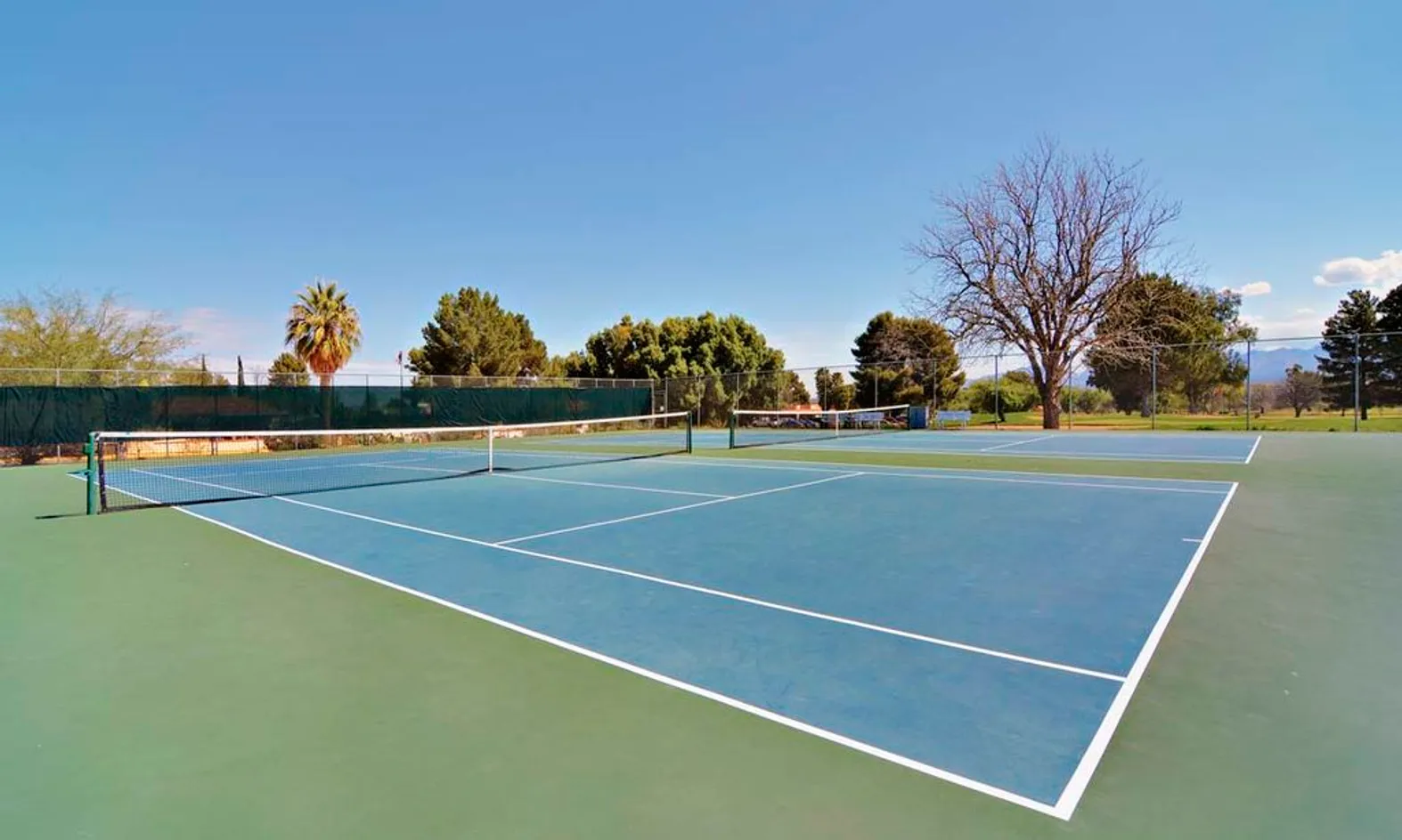 2 Tennis Courts