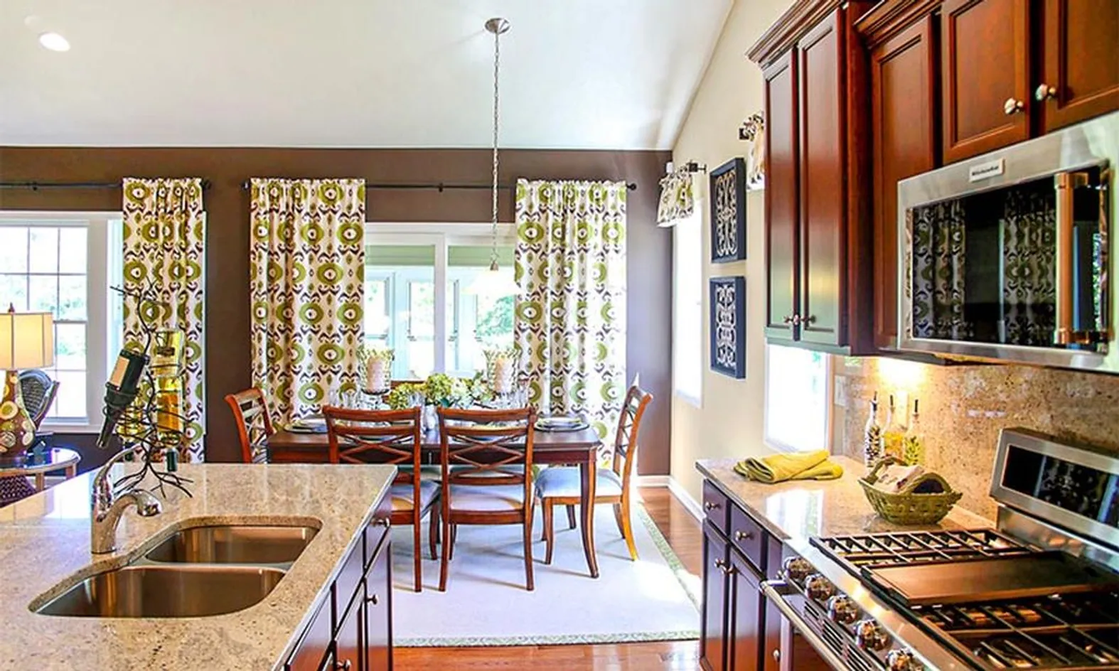 Alden Dining Area