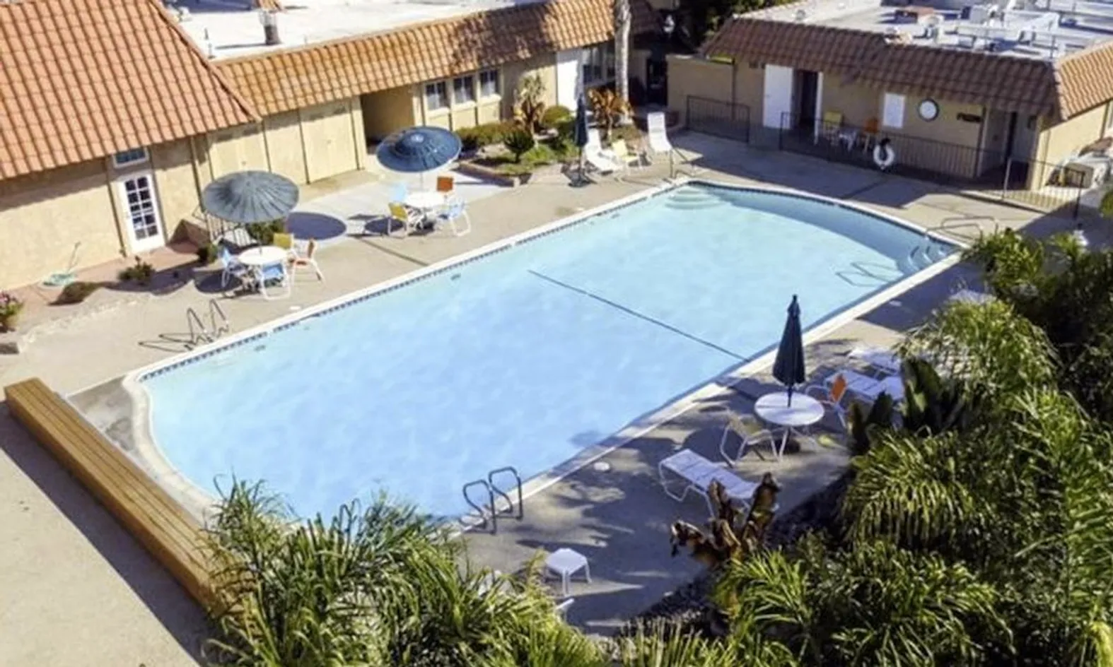 Outdoor Pool & Patio