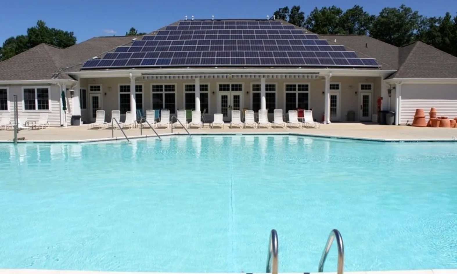 Outdoor Pool & Patio