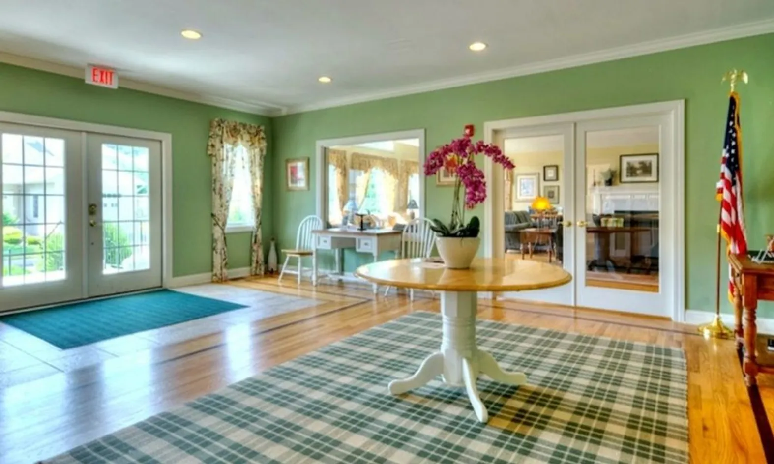 Clubhouse Lobby
