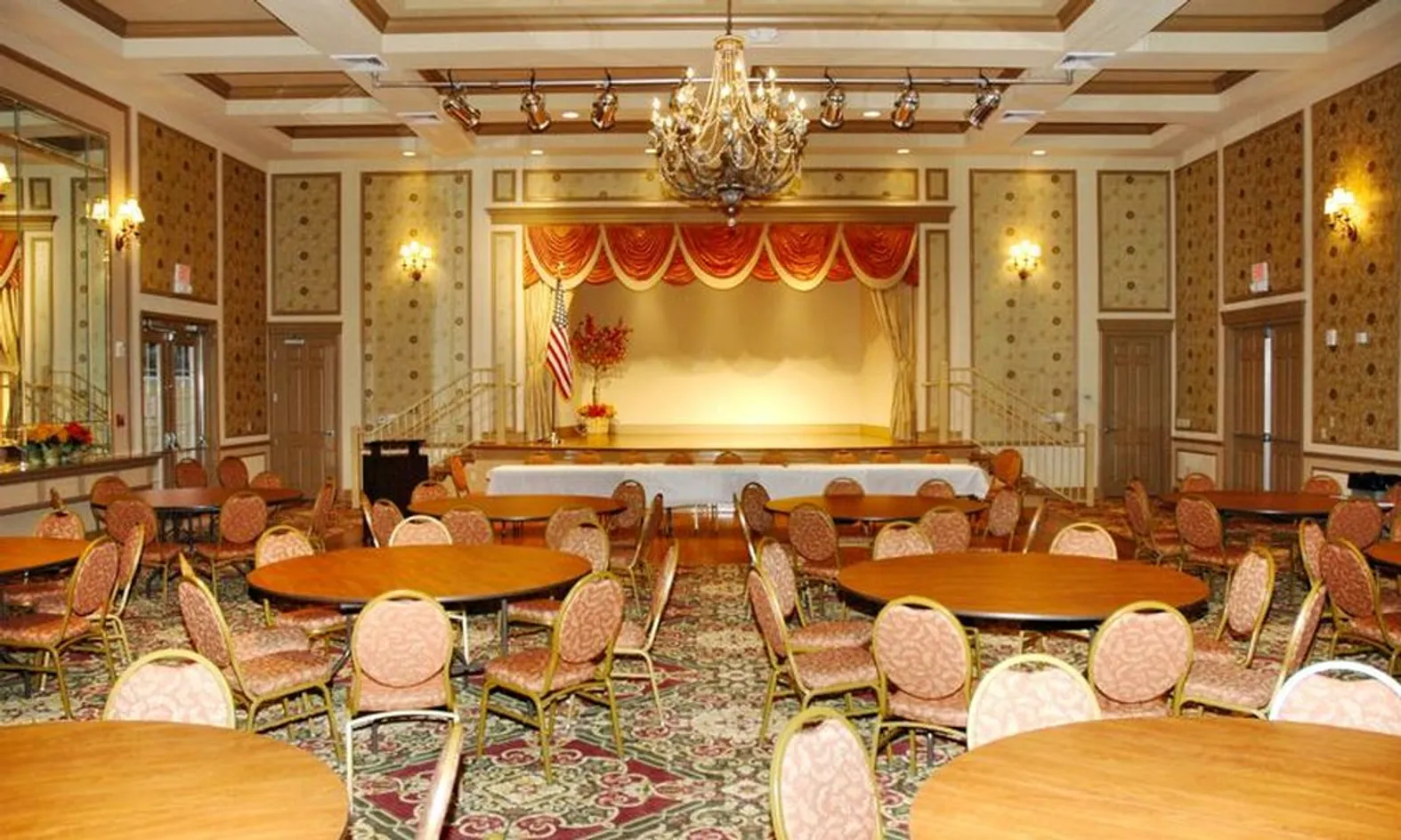 Ballroom & Stage
