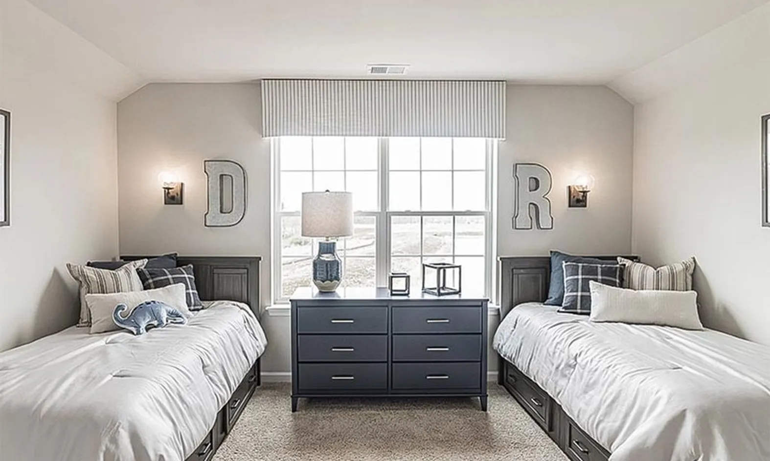 Model Guest Bedroom