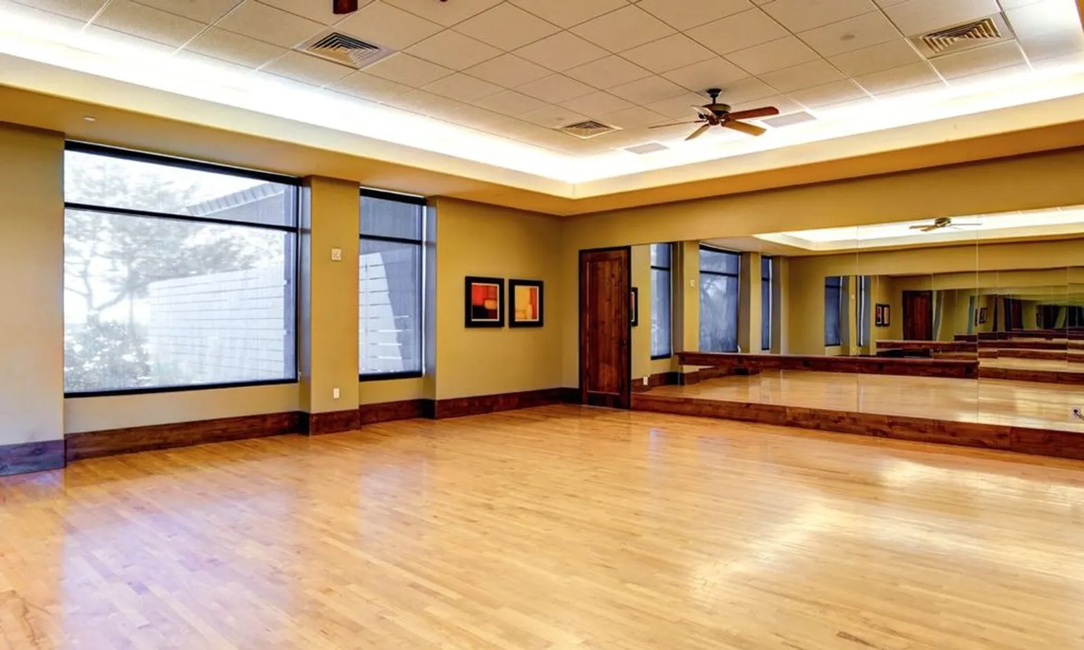 Aerobics & Dance Studio