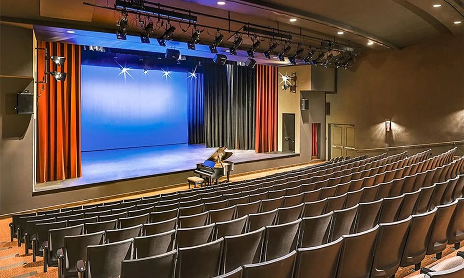 395-Seat Renaissance Theater