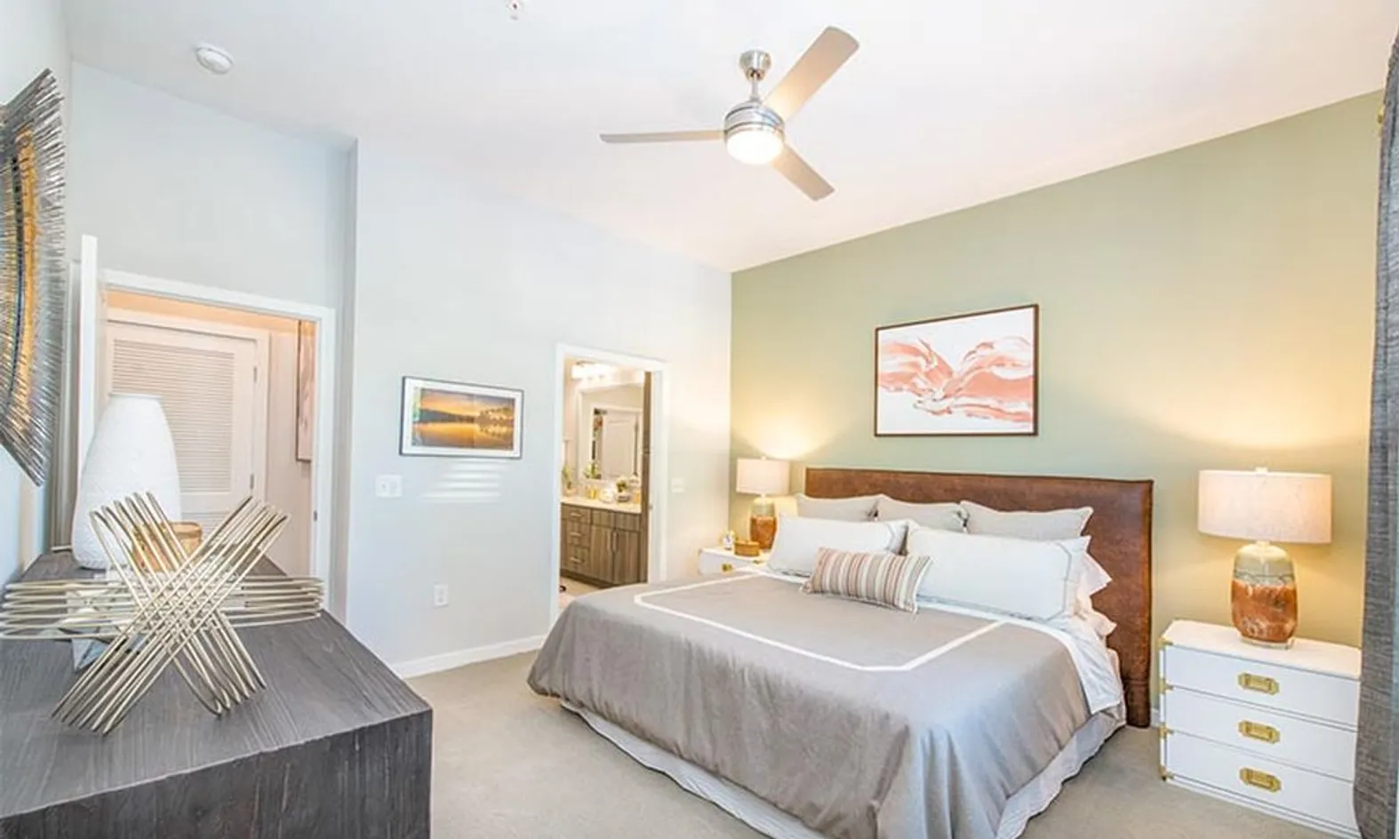 Model Guest Bedroom