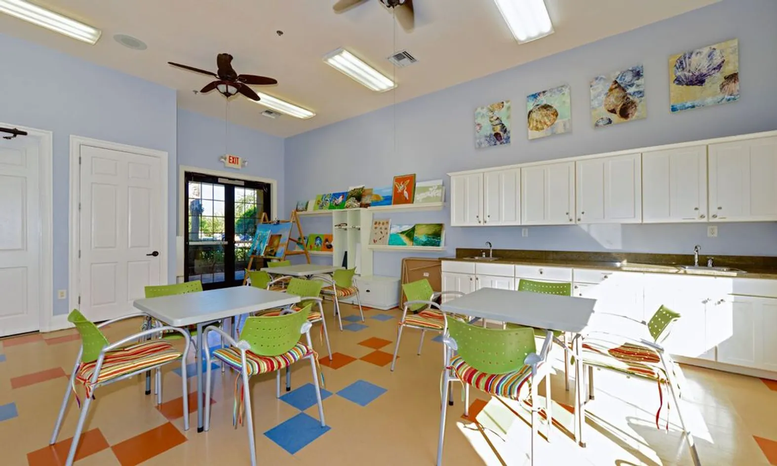 Arts & Crafts Studio