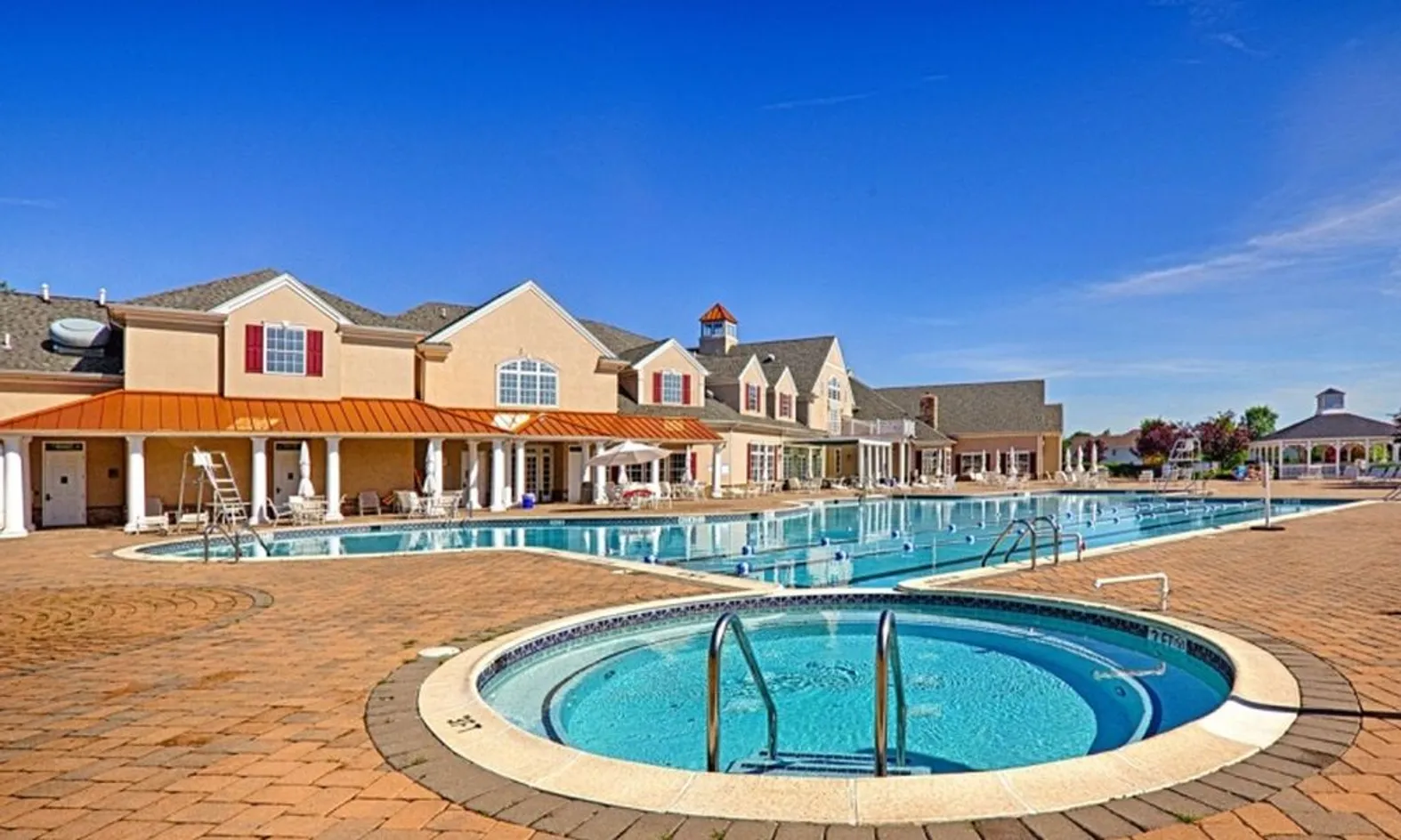 Outdoor Jacuzzi