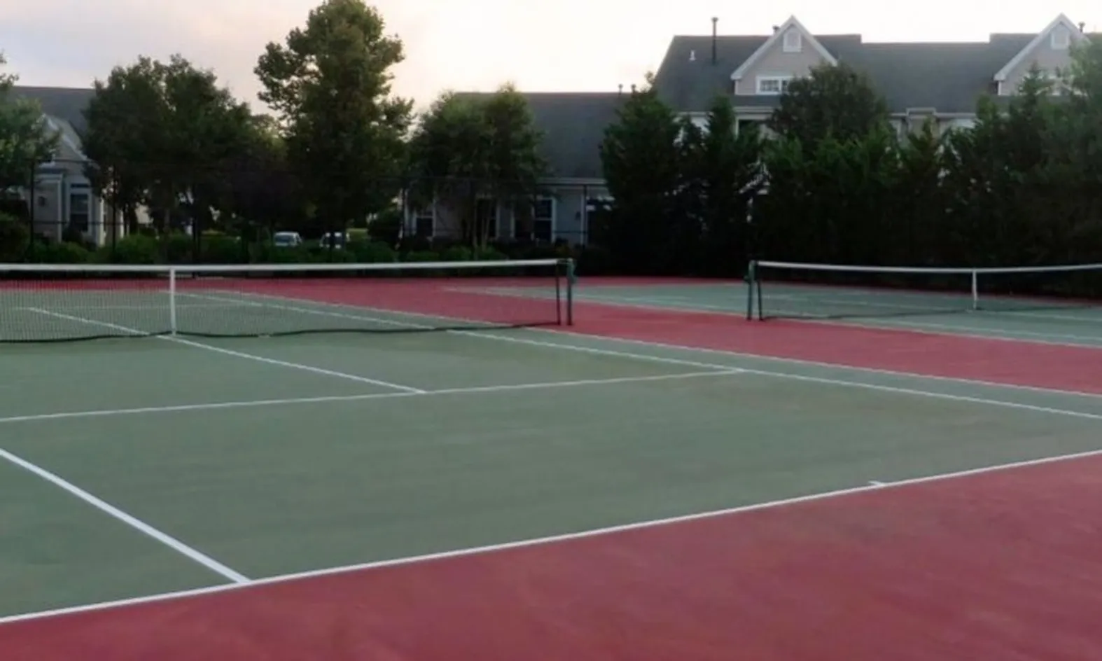 2 Tennis Courts