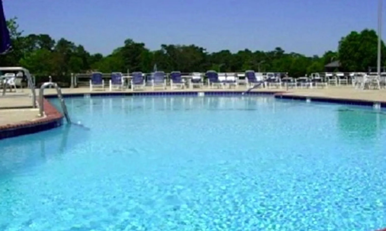 Buckingham Pool
